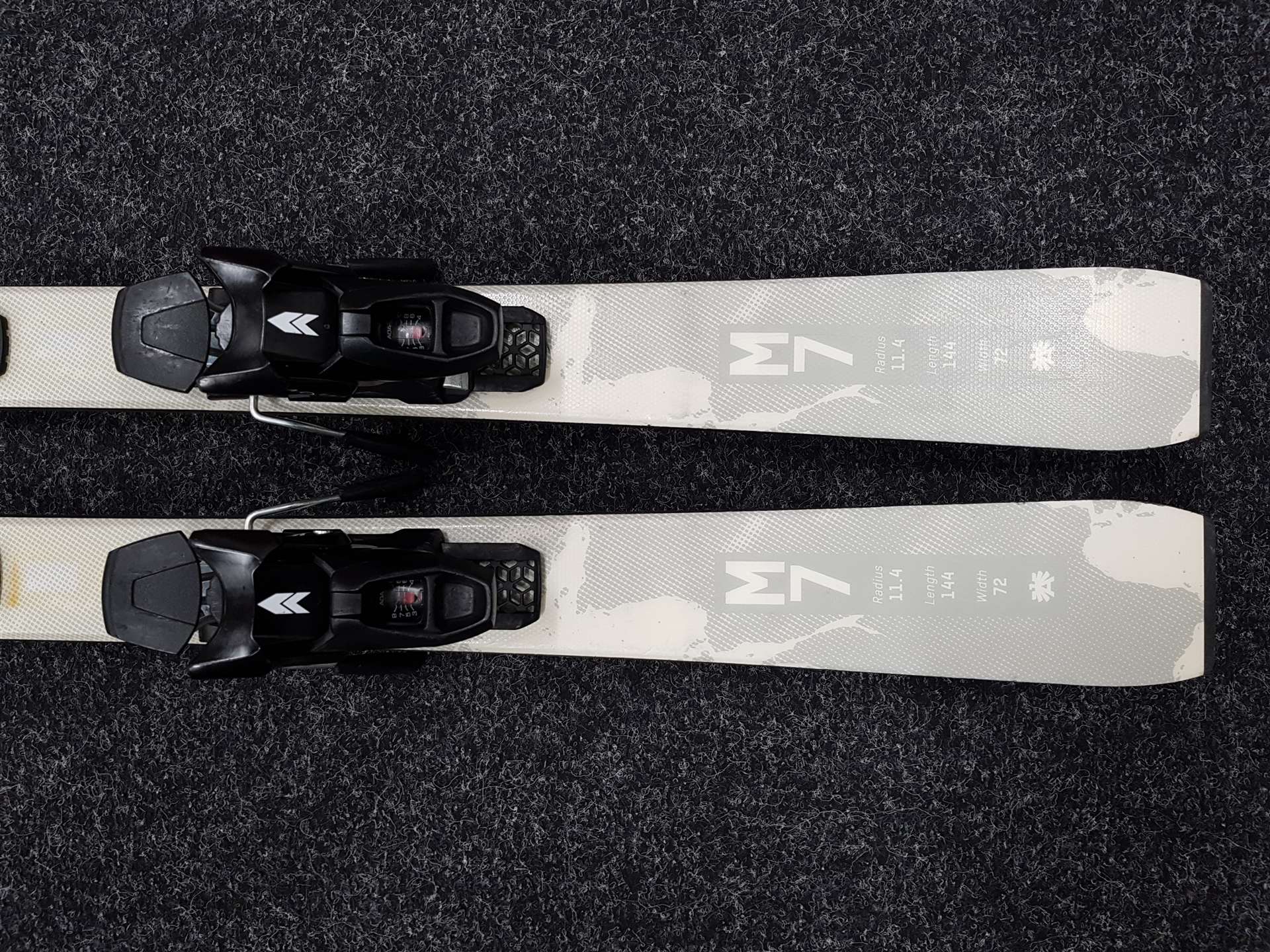 Gebrauchte KASTLE M7 Ski + Kästle K10 Bindungen
