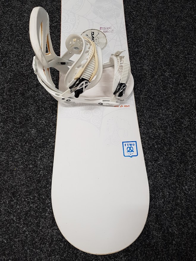 Gebrauchtes F2 Ftwo Snowboard + Grate Bindung Größe M