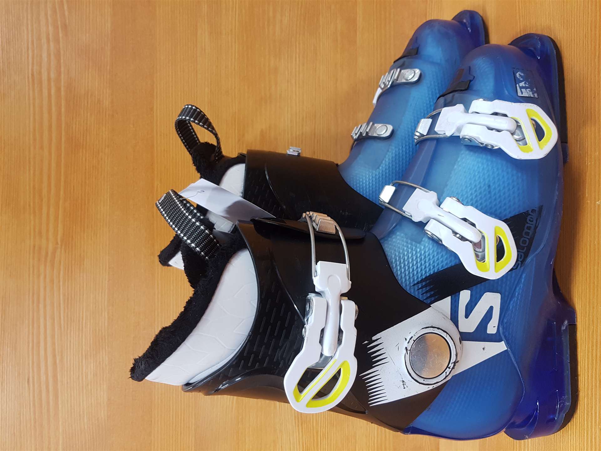 Chaussures de ski SALOMON T3 d'occasion