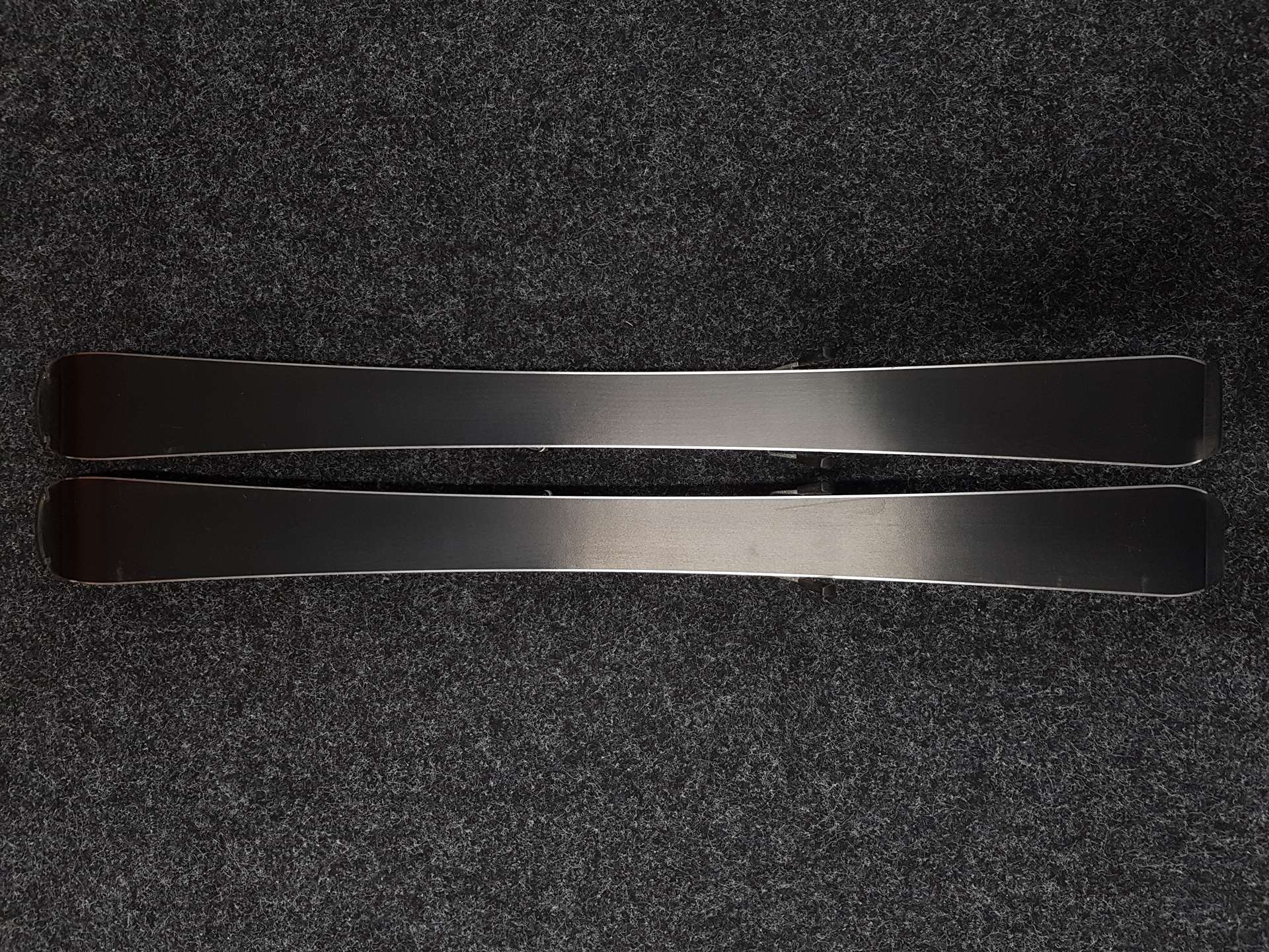 Gebrauchte Kinderskier SPORTEN Street + Tyrolia SLR 4.5 Bindungen