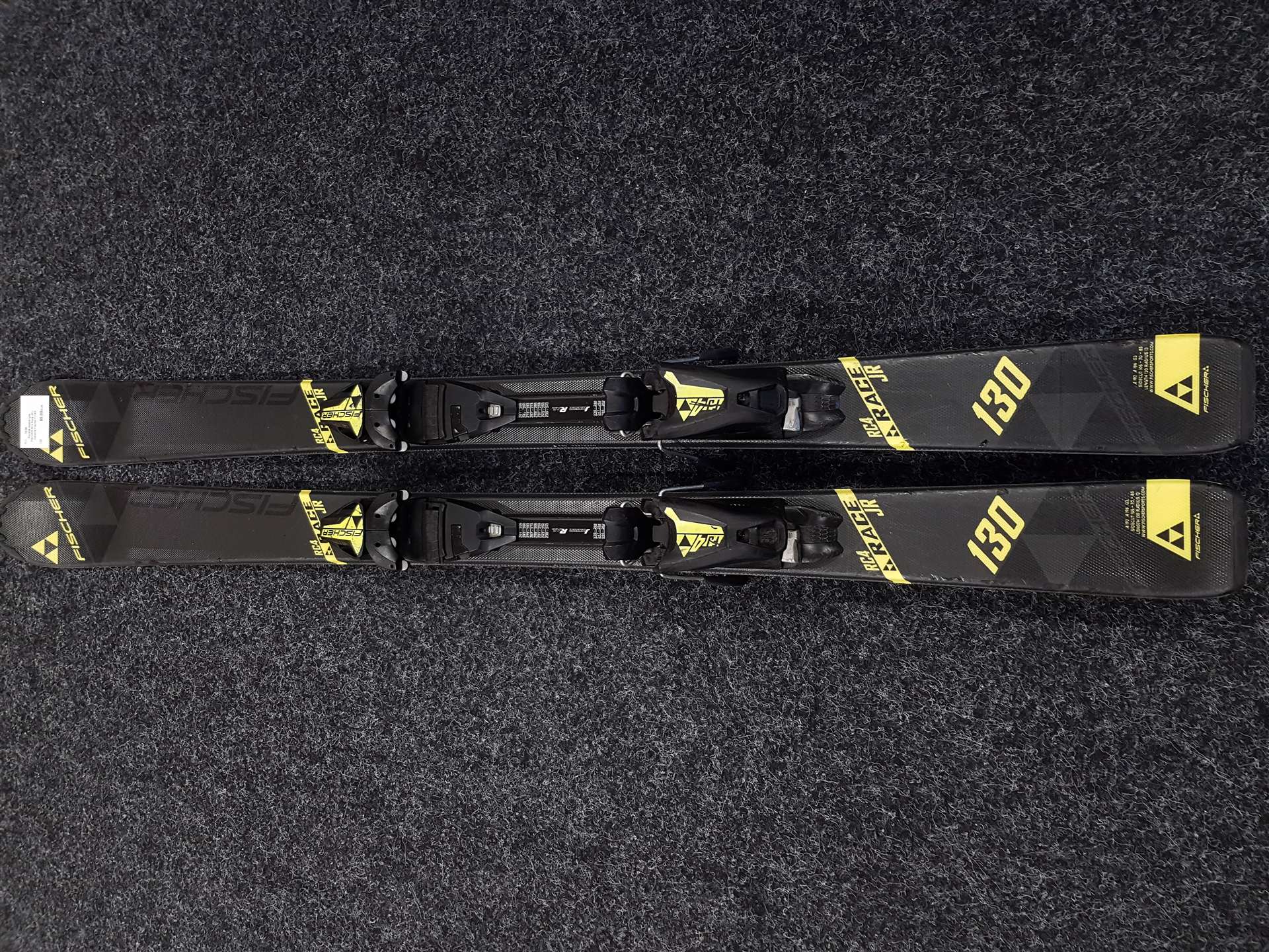 Použité detské lyže FISCHER RC4 Race JR + viazanie Fischer FJ 4.5