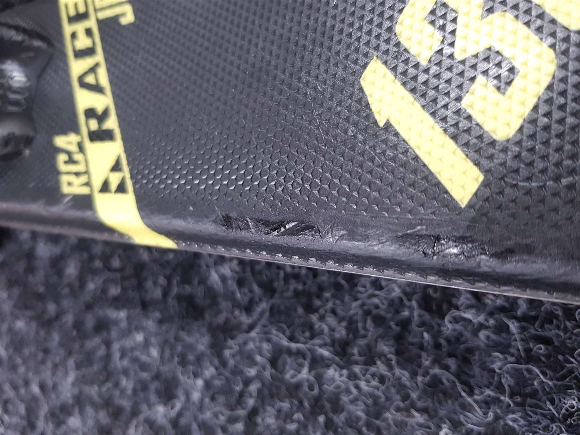 Použité detské lyže FISCHER RC4 Race JR + viazanie Fischer FJ 4.5