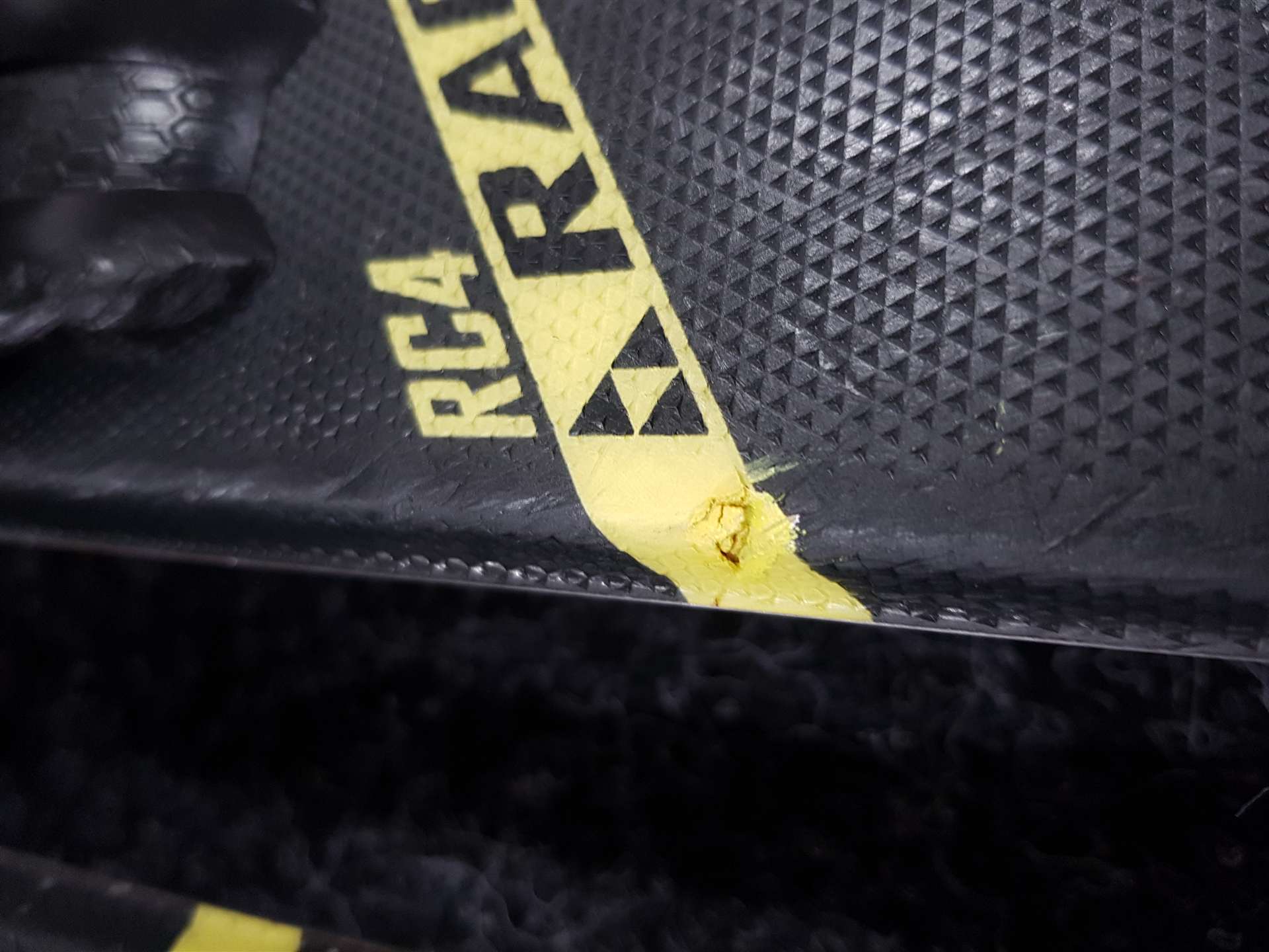 Použité detské lyže FISCHER RC4 Race JR + viazanie Fischer FJ 4.5