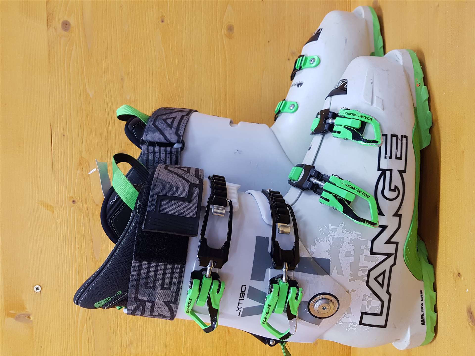 Chaussures de ski LANGE XT 130 d'occasion