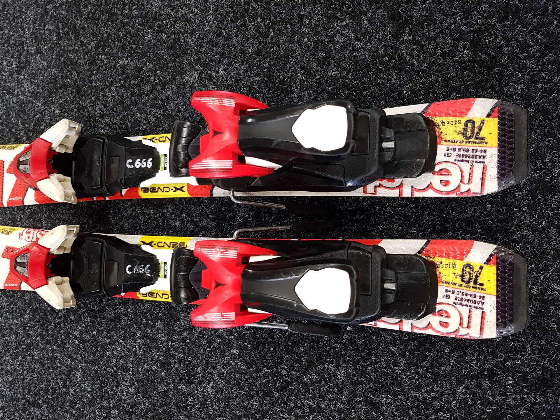 Gebrauchte Kinderski ATOMIC Redster + Atomic XTE 45 Bindungen