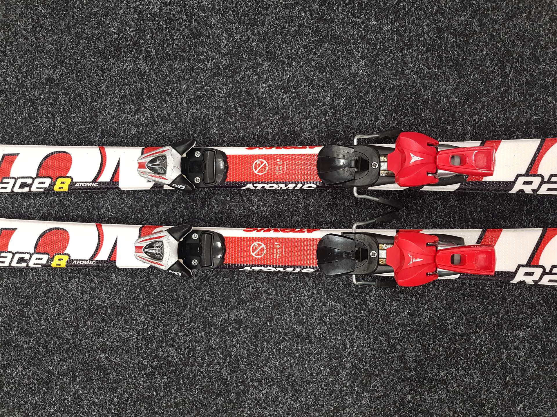Rabljene dječje skije ATOMIC Race 8 + vezovi Atomic Evox 7