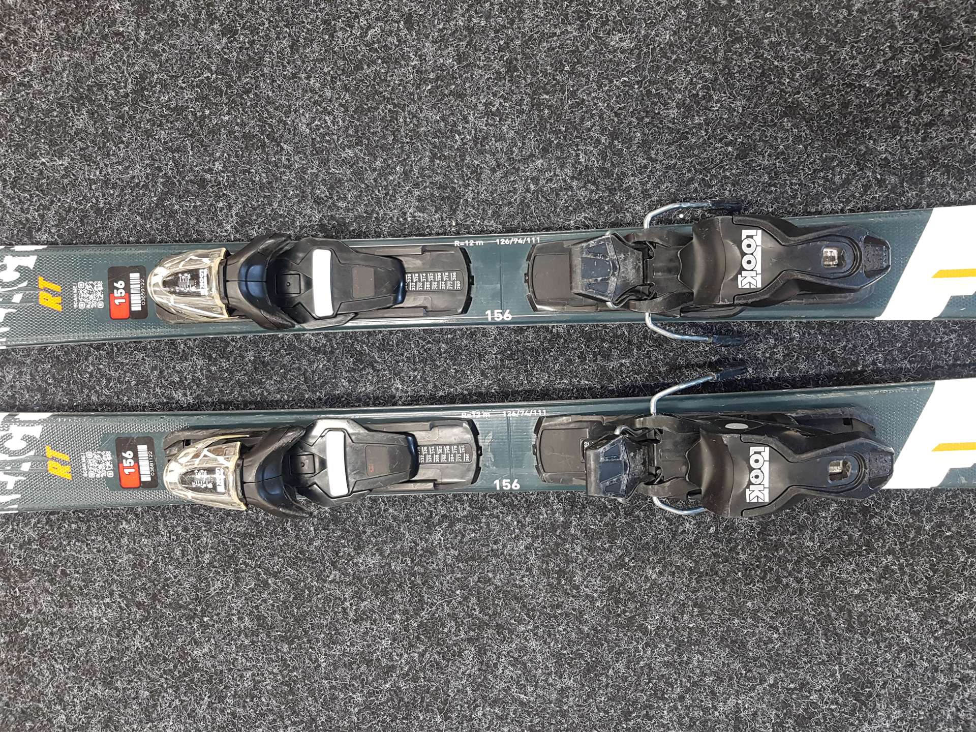 Gebrauchte ROSSIGNOL React Ski + Look Xpress 11 Bindungen