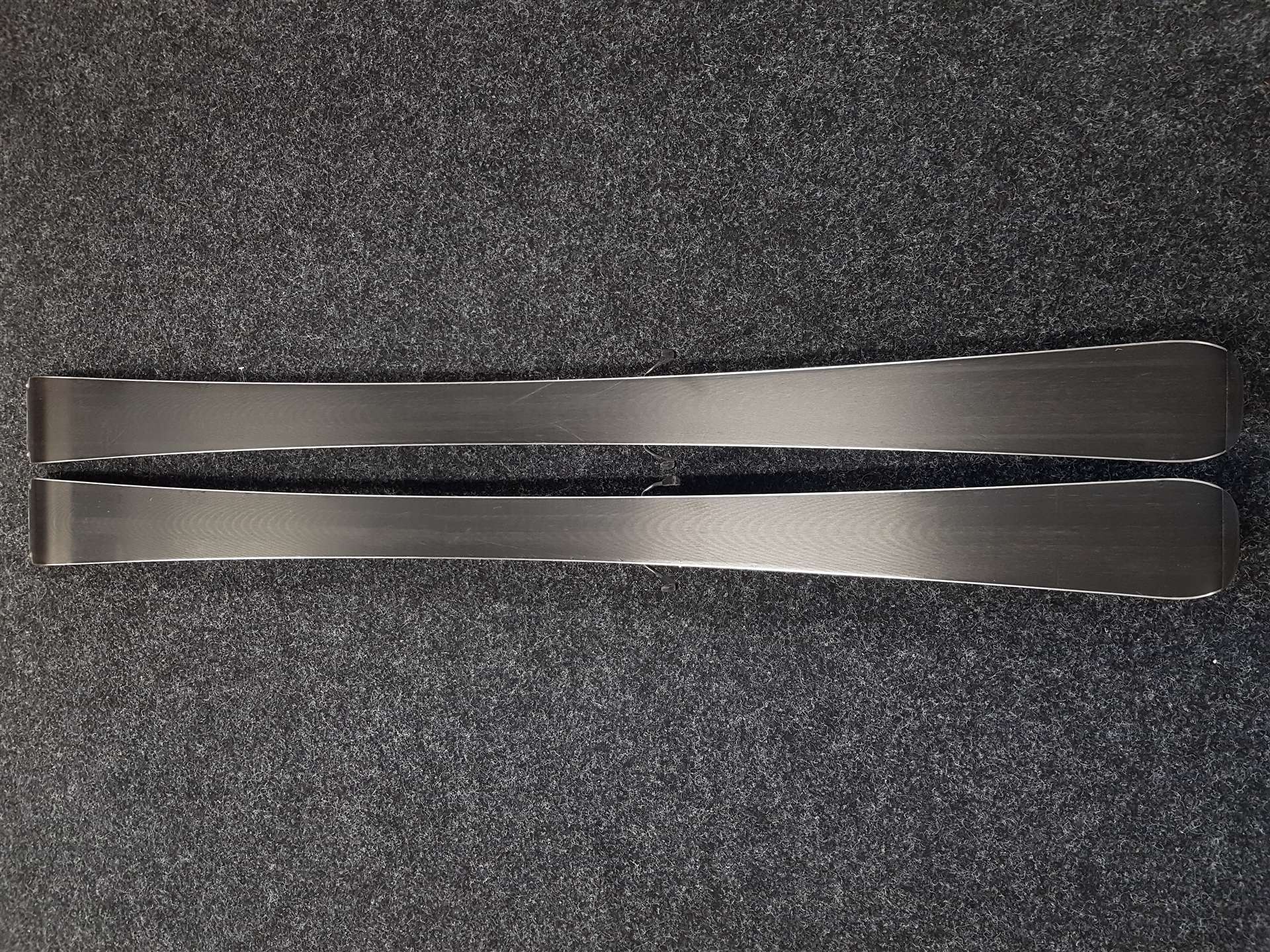 Gebrauchte ROSSIGNOL React Ski + Look Xpress 11 Bindungen