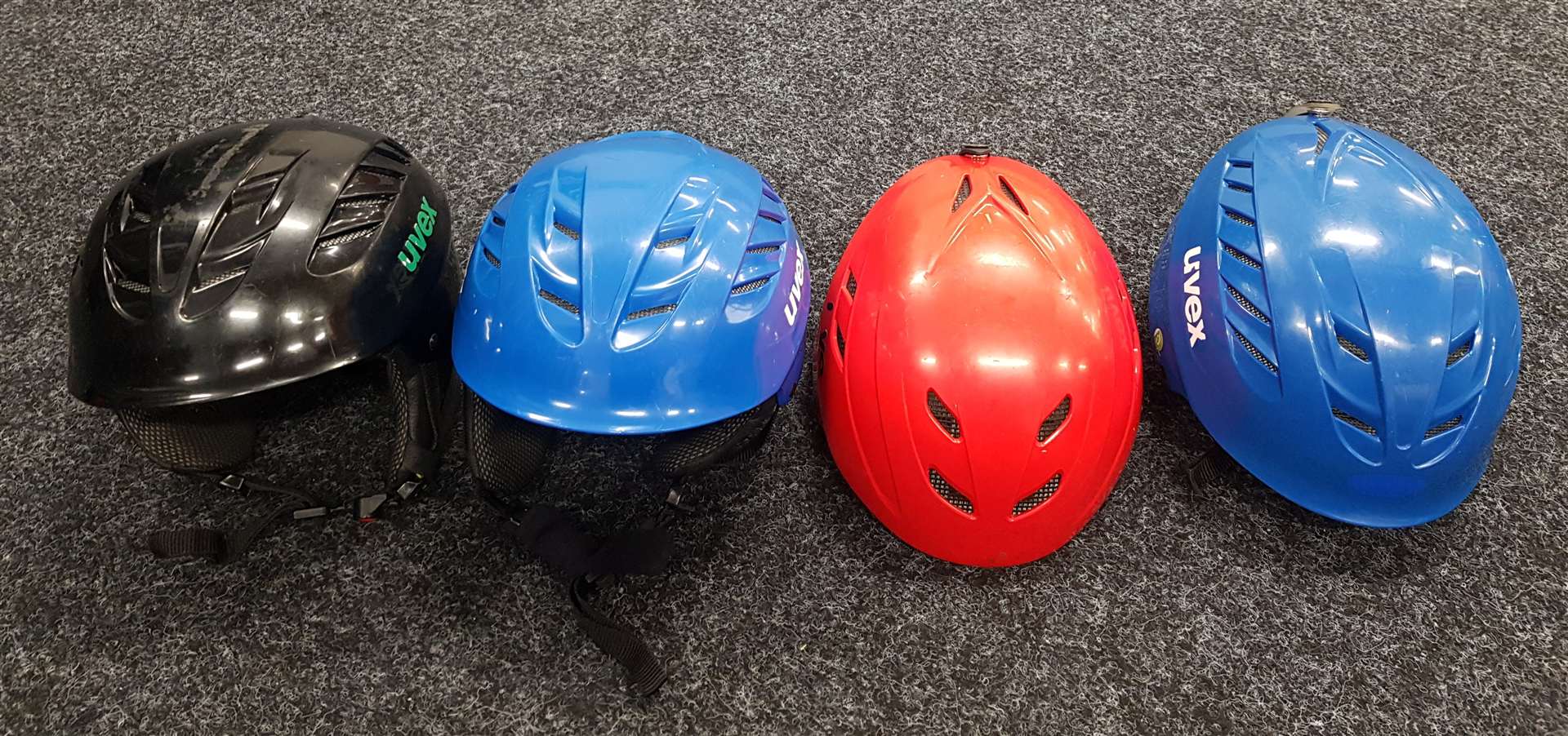 Gebrauchte Helme, gemischt, 16 Stück (XS-XL)