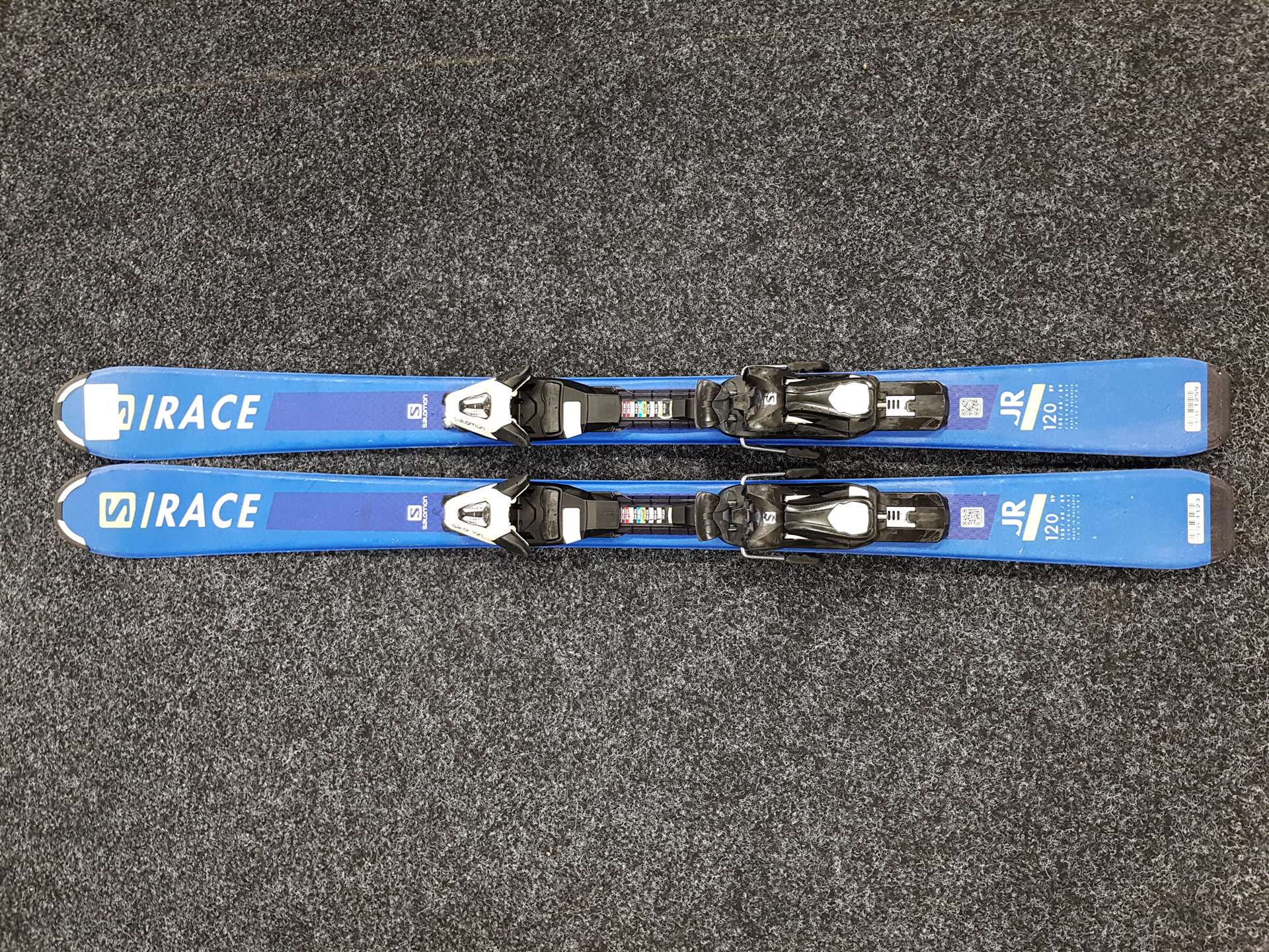 Použité dětské lyže SALOMON Race JR 120 + vázání Salomon 5