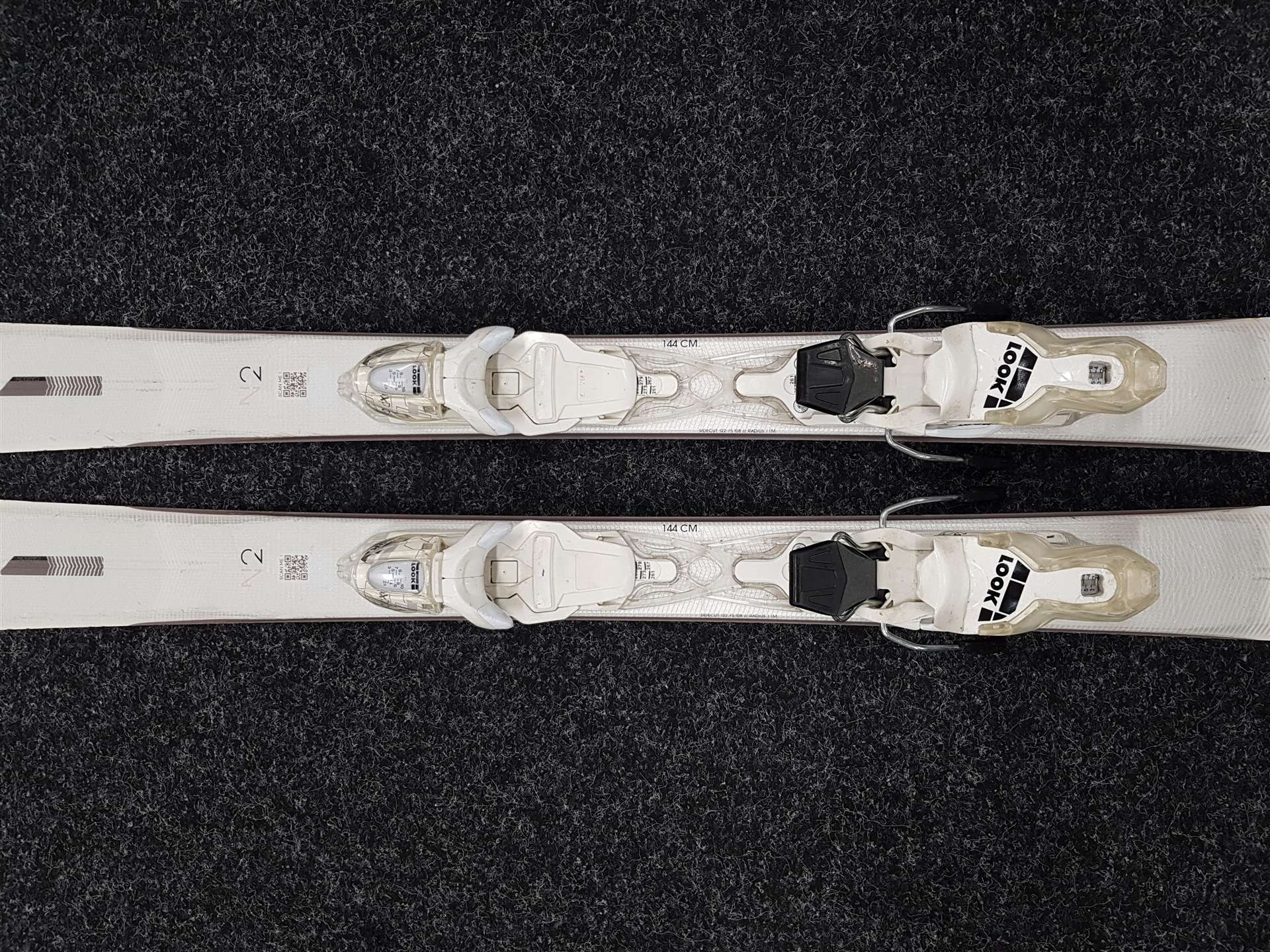 Gebrauchte ROSSIGNOL Nova 2 Ski + Look Xpress 10 Bindungen