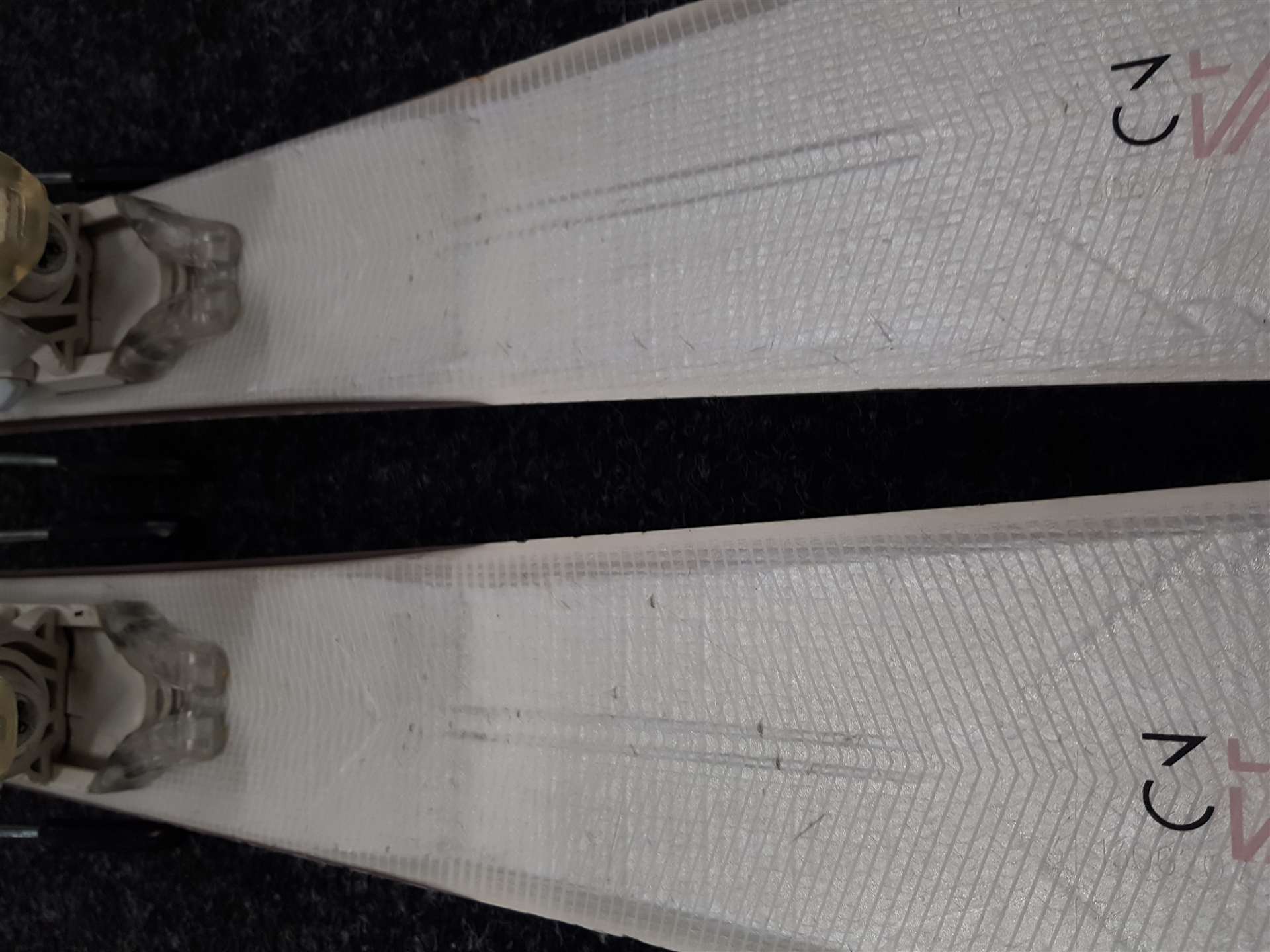Gebrauchte ROSSIGNOL Nova 2 Ski + Look Xpress 10 Bindungen
