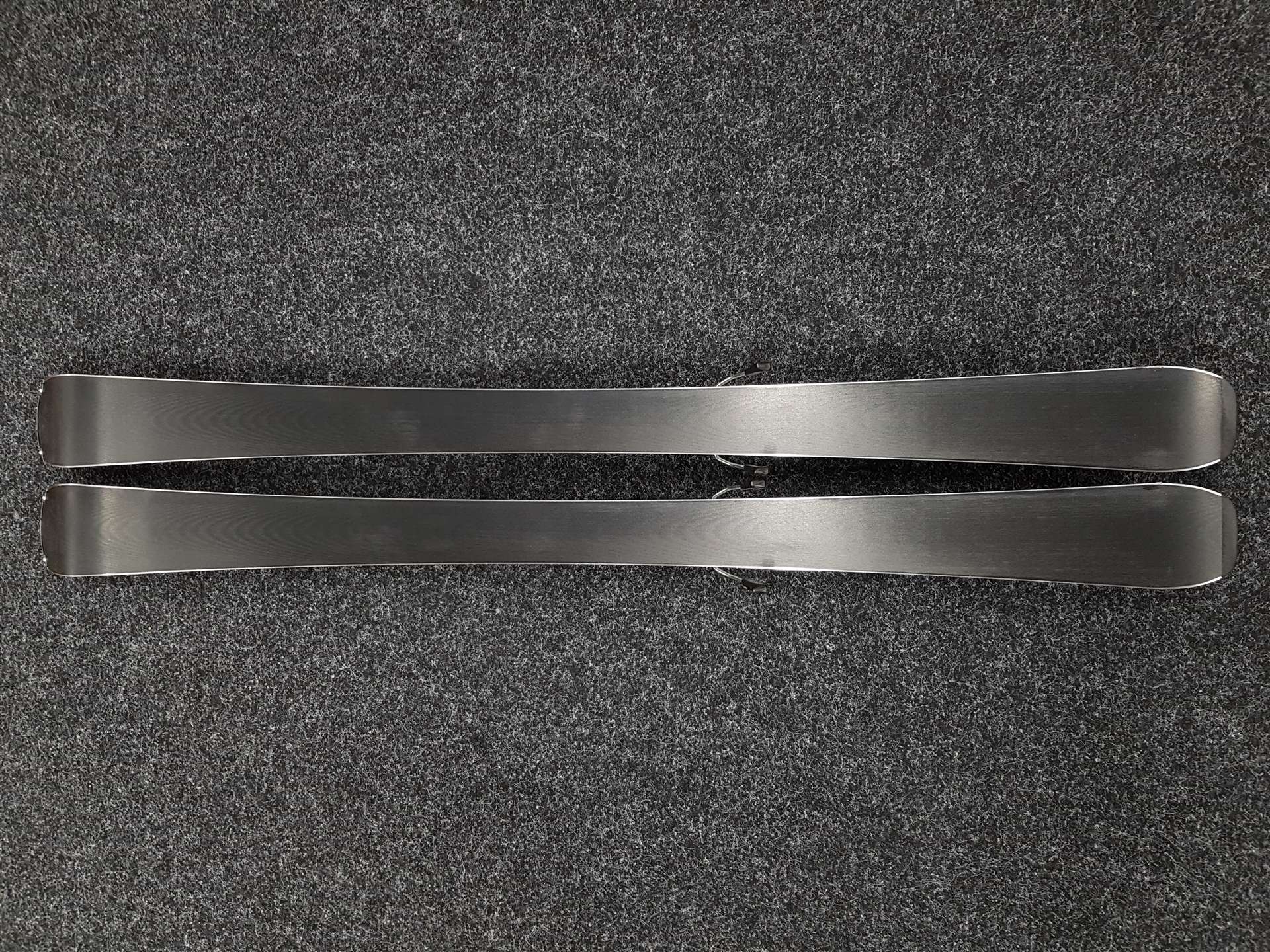 Gebrauchte ROSSIGNOL Nova 2 Ski + Look Xpress 10 Bindungen