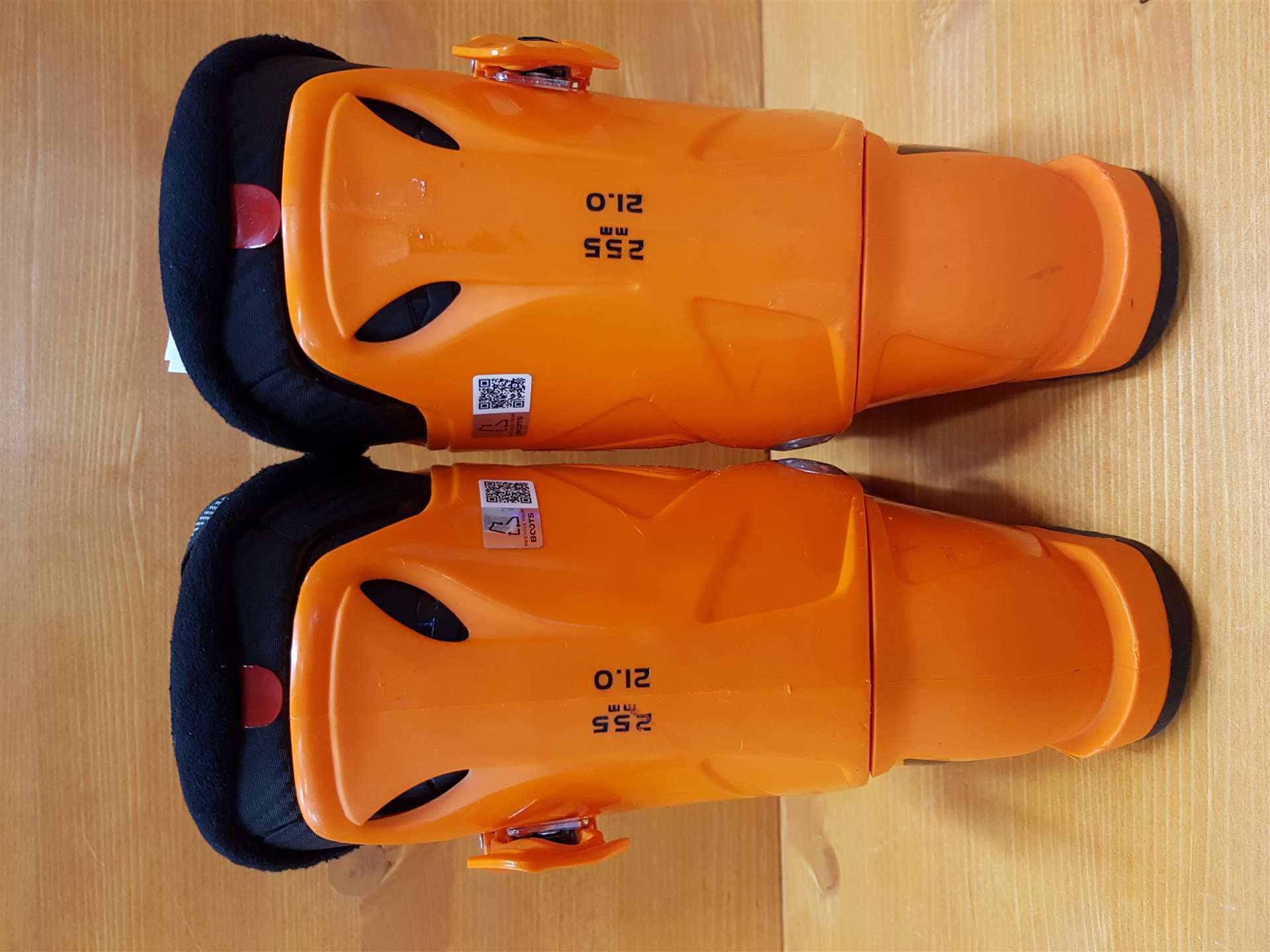 Použité lyžiarky TECNICA JT3 R