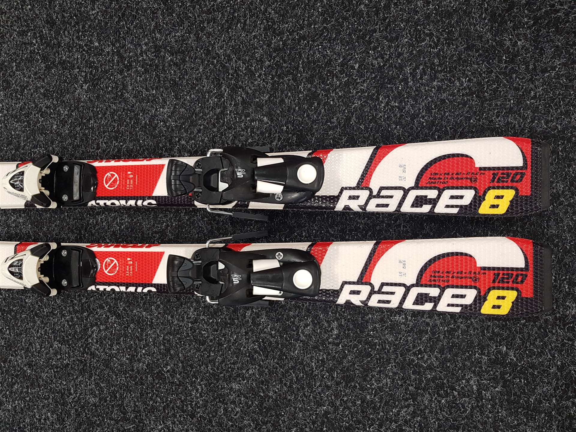 Rabljene dječje skije ATOMIC Race 8 + vezovi Salomon TZ 5