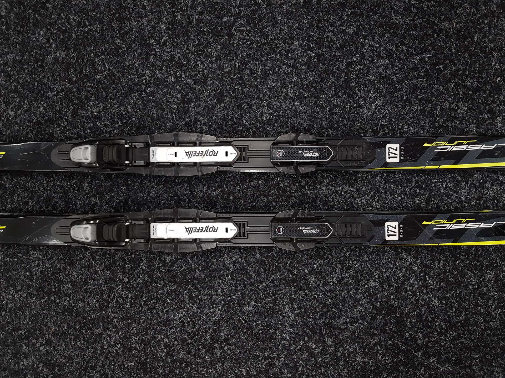 Esquís de fondo SPORTEN RS Classic Junior usados + fijaciones NNN Rottefella