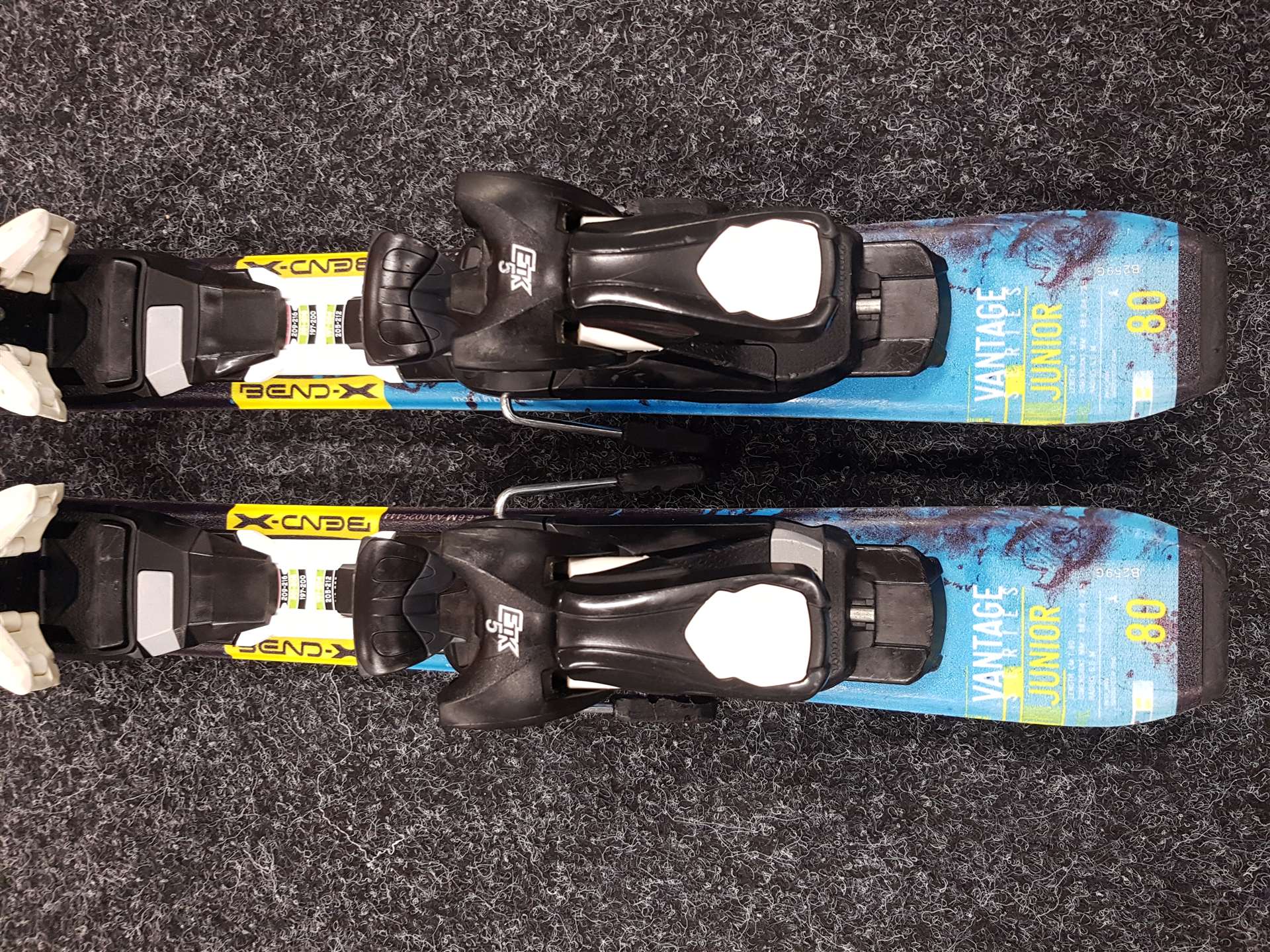 Použité detské lyže ATOMIC VANTAGE SERIES JUNIOR  + viazanie EZYTRAK 4,5