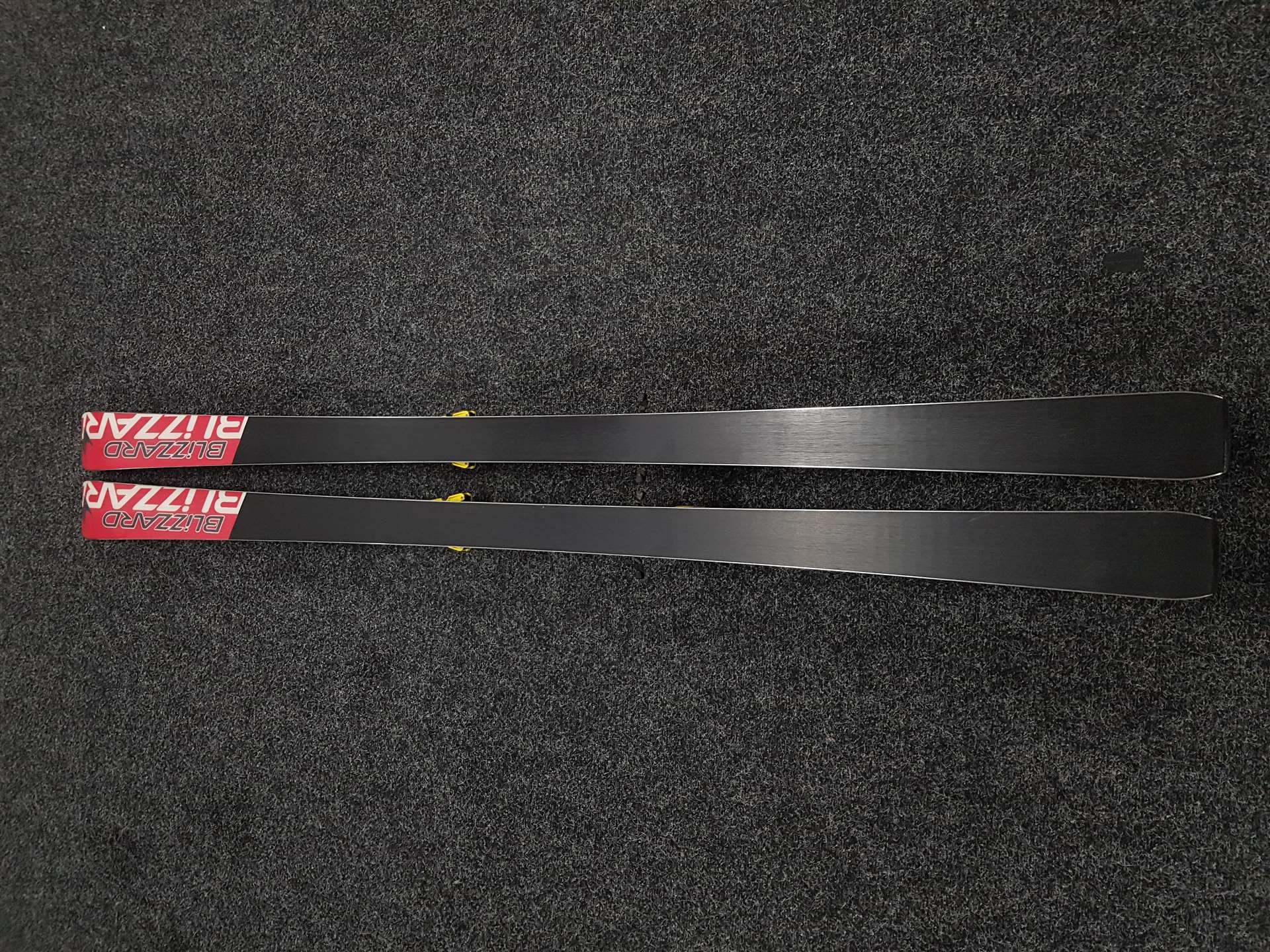 Schiuri bazar BLIZZARD RS Magnesium