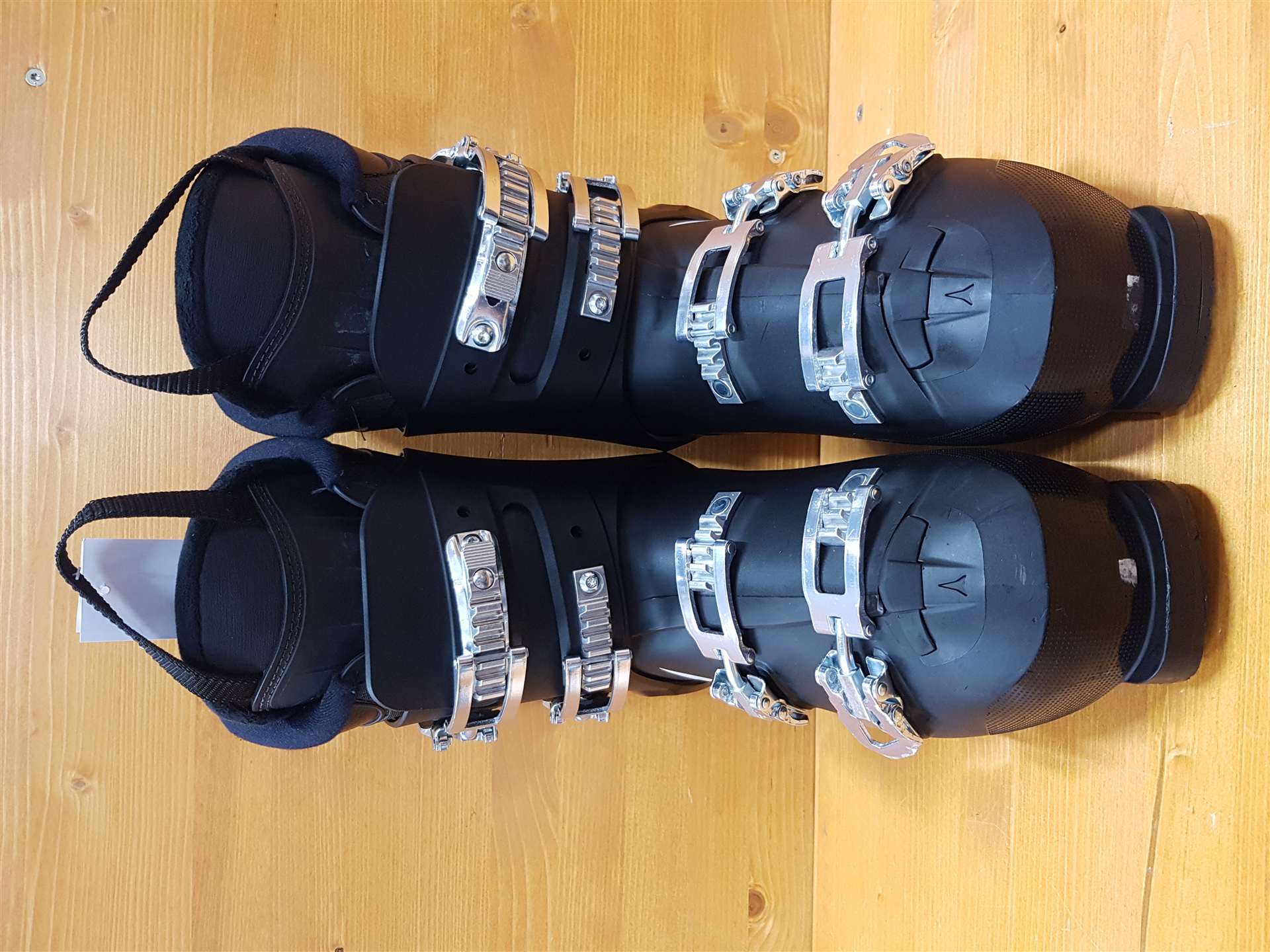 Gebrauchte ATOMIC Hawx Magna R Skischuhe