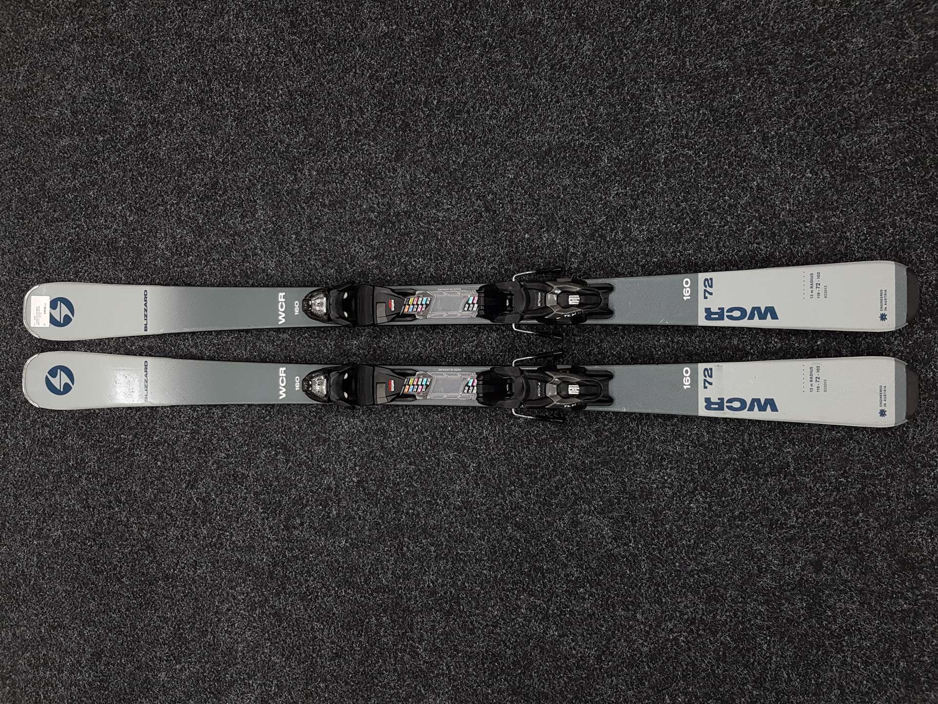Esquís usados BLIZZARD WCR 72 + fijaciones Marker TLT 10