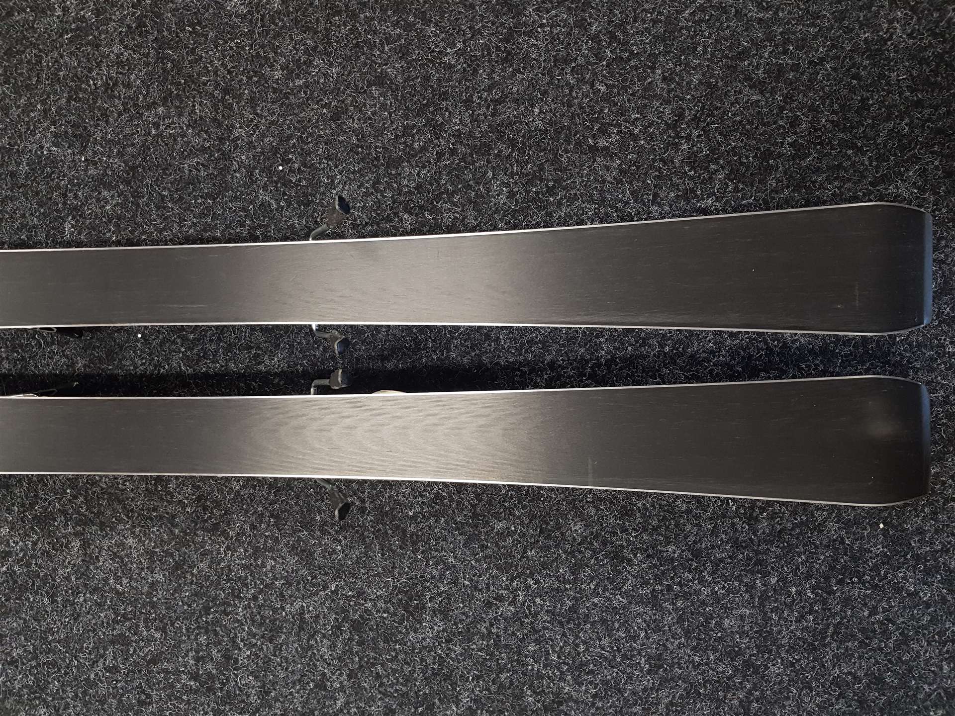 Schiuri NORDICA Dobermann second hand + legături Marker 10