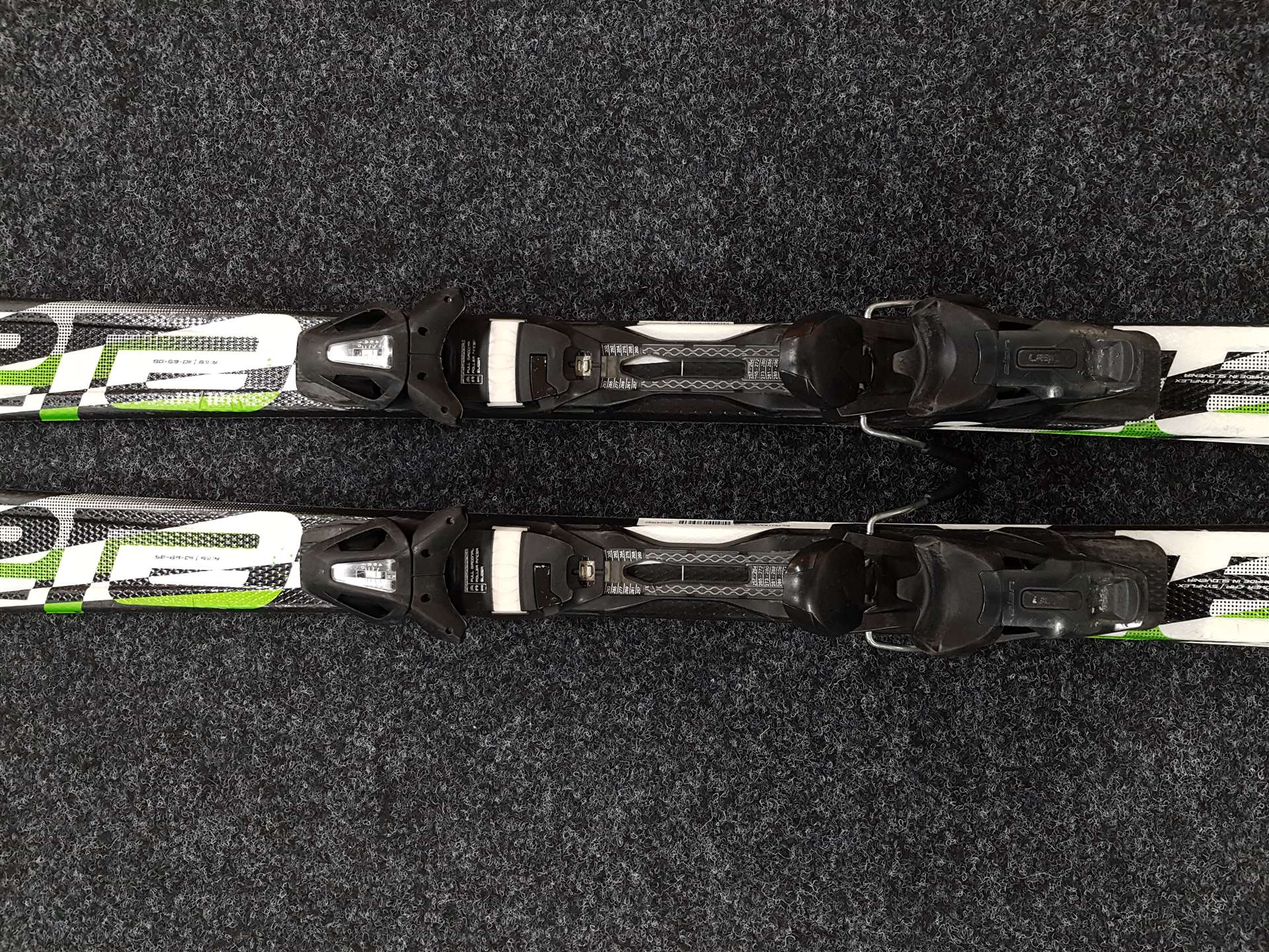 Použité lyže ELAN Exar GX + vázání Elan EL 10