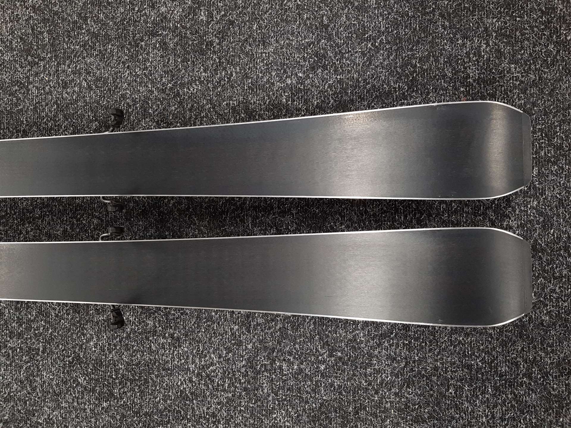Skis Atomic Redster TR d'occasion