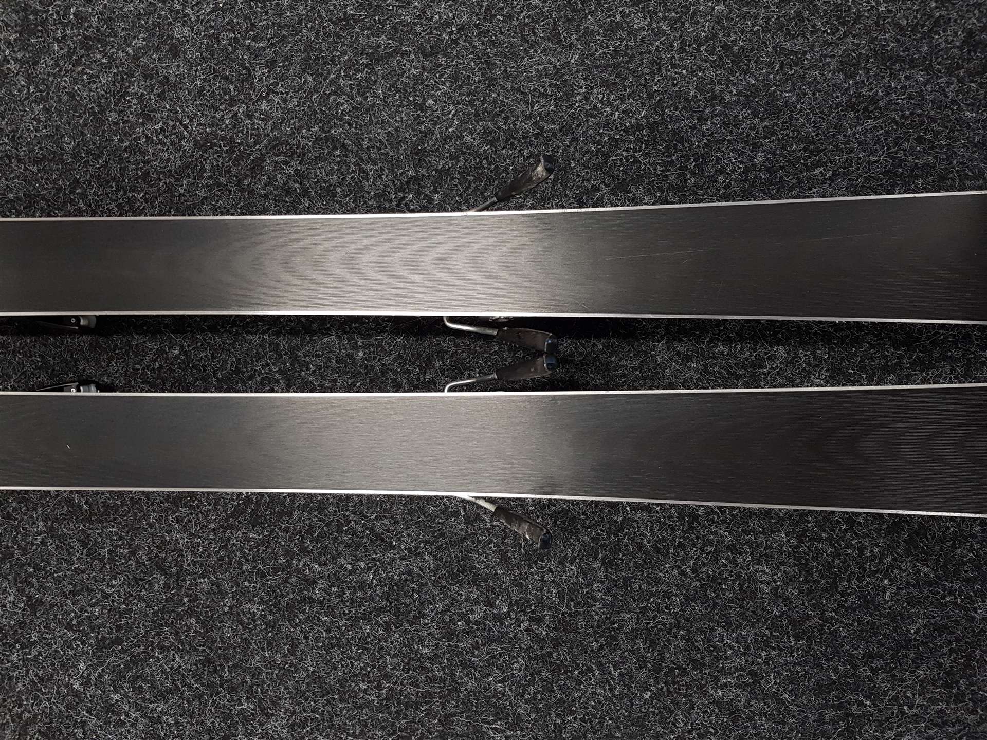 Sci HEAD X Race usati + attacchi Head RF 11