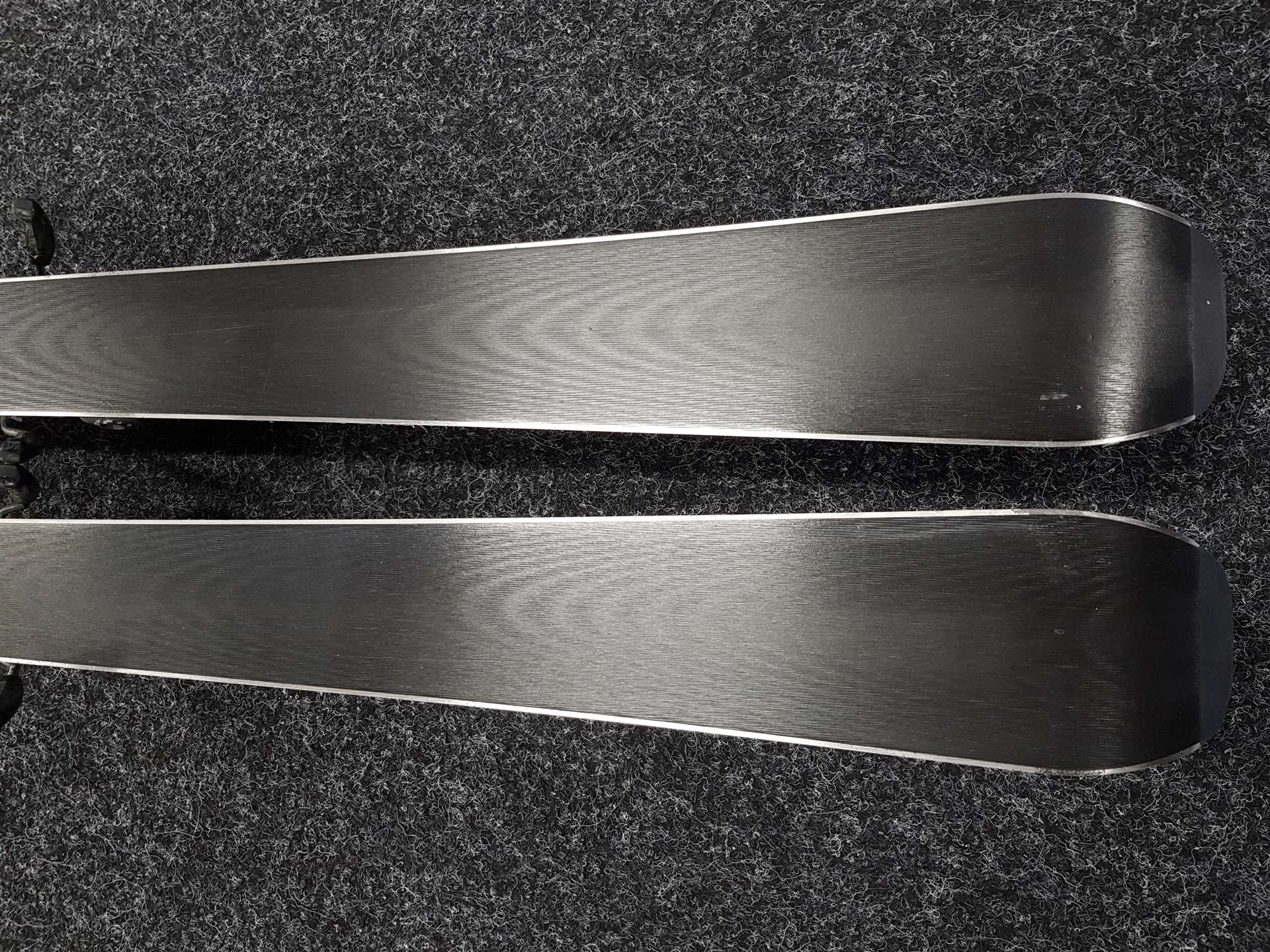 Sci HEAD X Race usati + attacchi Head RF 11