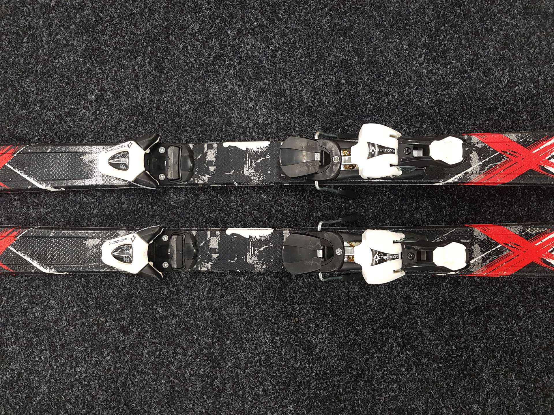 Použité lyže TECNOPRO XT Team + vázání Tecnopro7,5