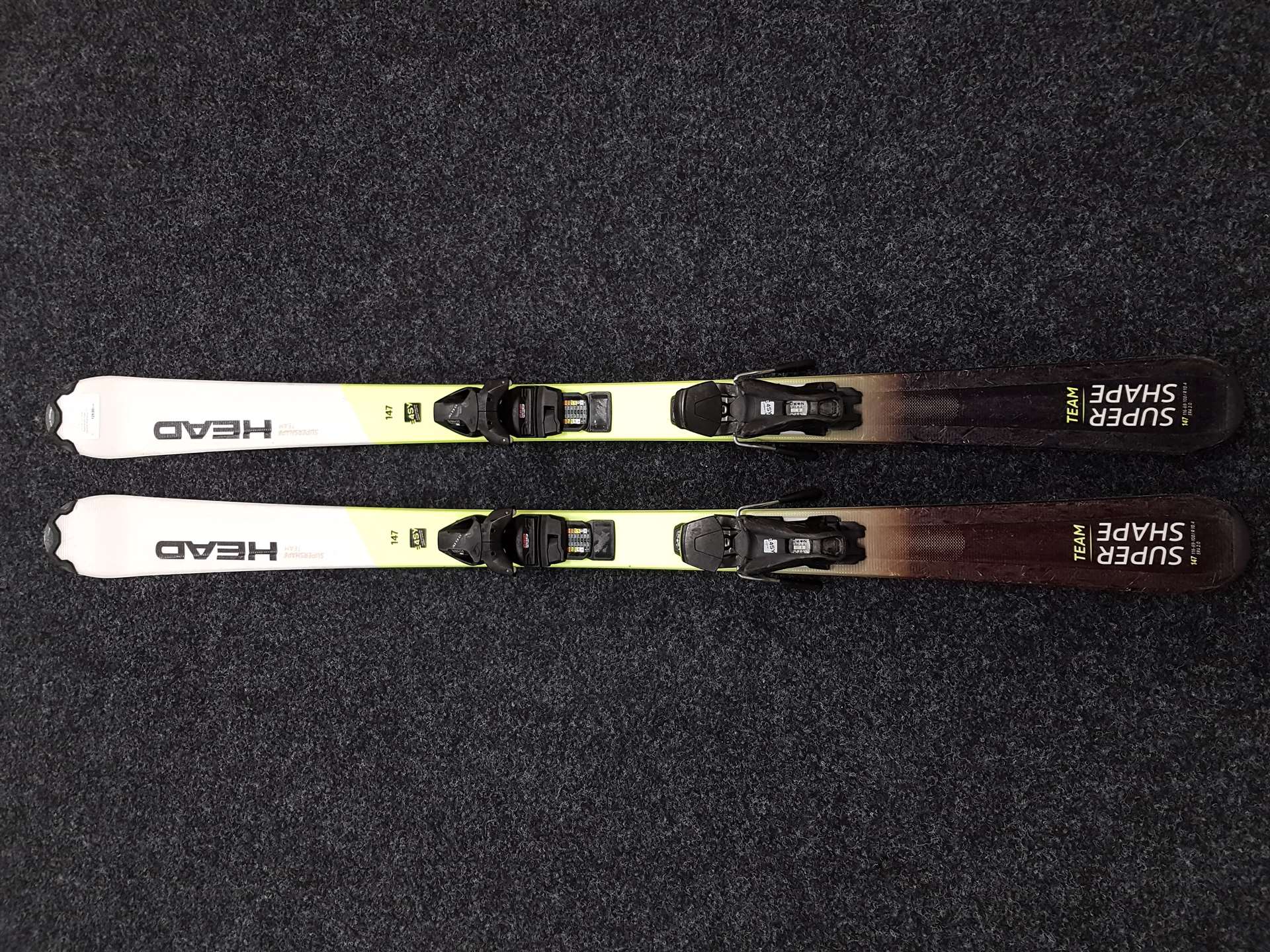 Použité lyže HEAD Supershape Team + vázání Head Easy 7.5