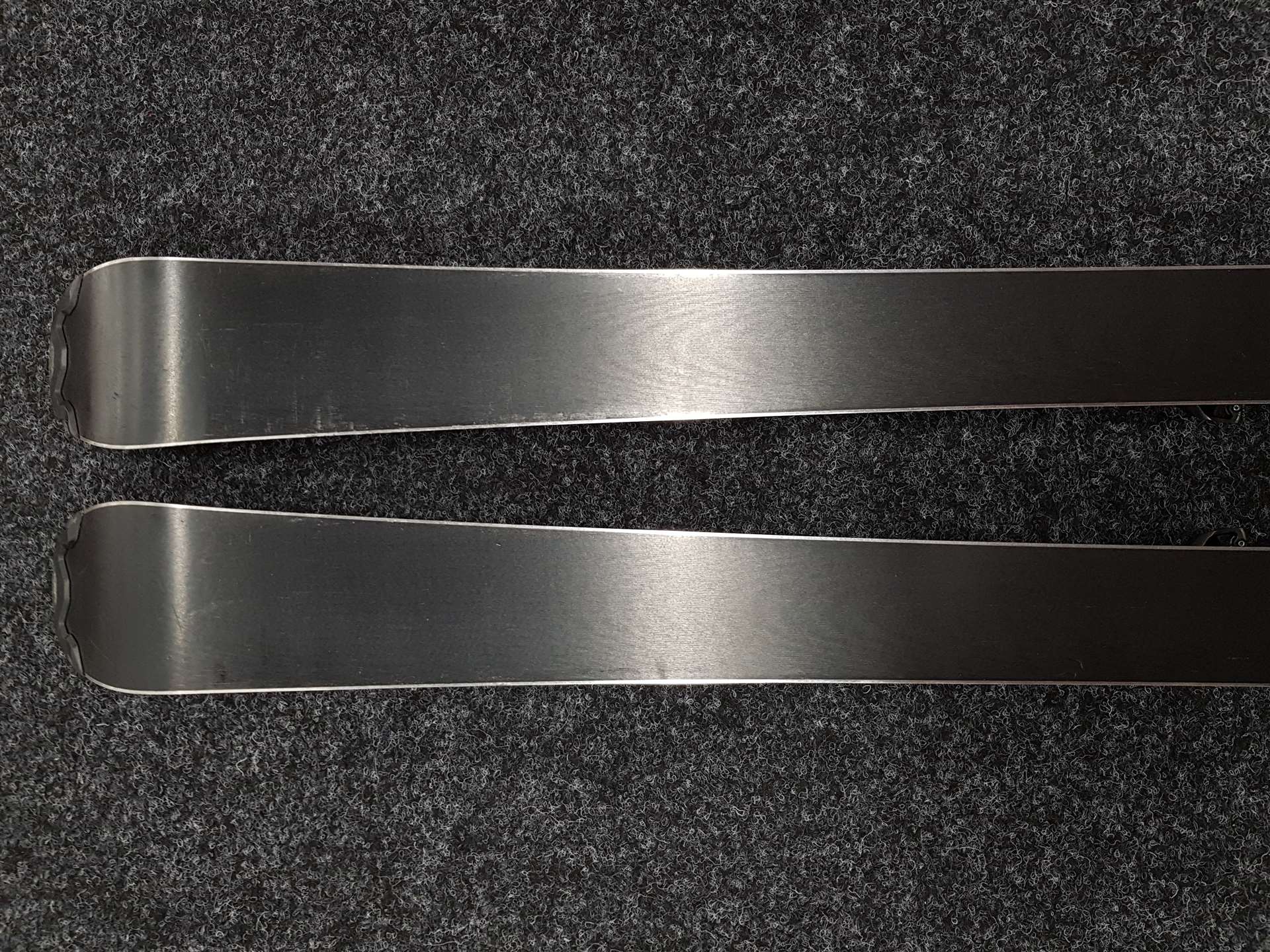 Použité lyže HEAD Supershape Team + viazanie Head Easy 7.5