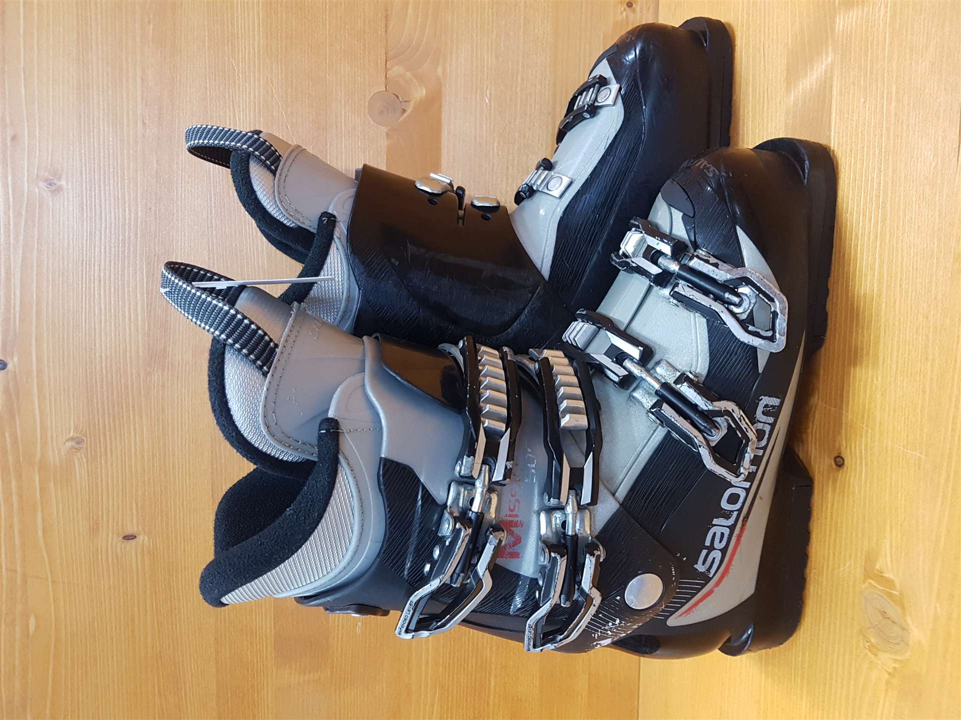 Clăpari de schi SALOMON Mission 500 folosiți