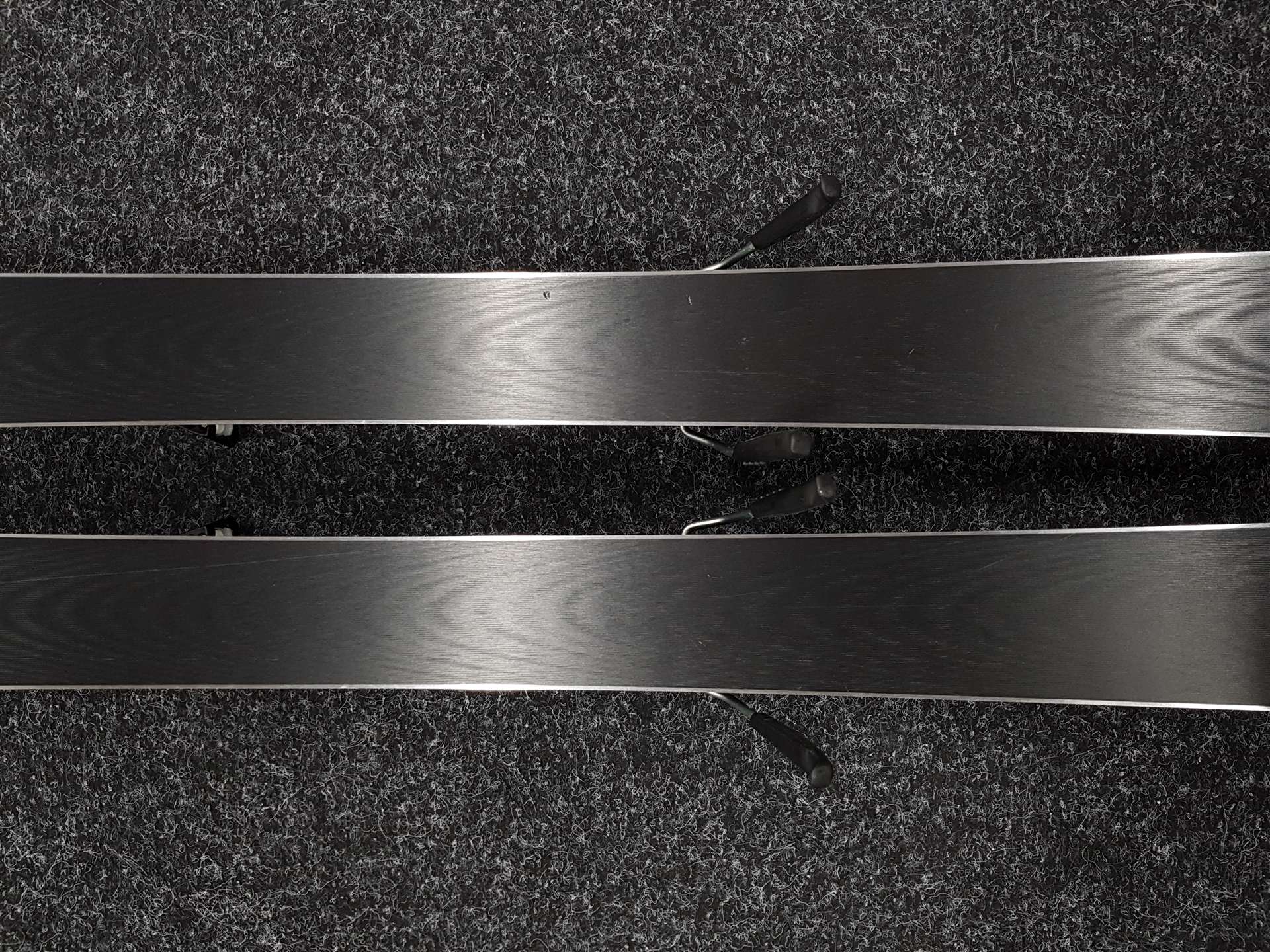 Gebrauchte ELAN Element Ski + Elan EL10 Bindungen
