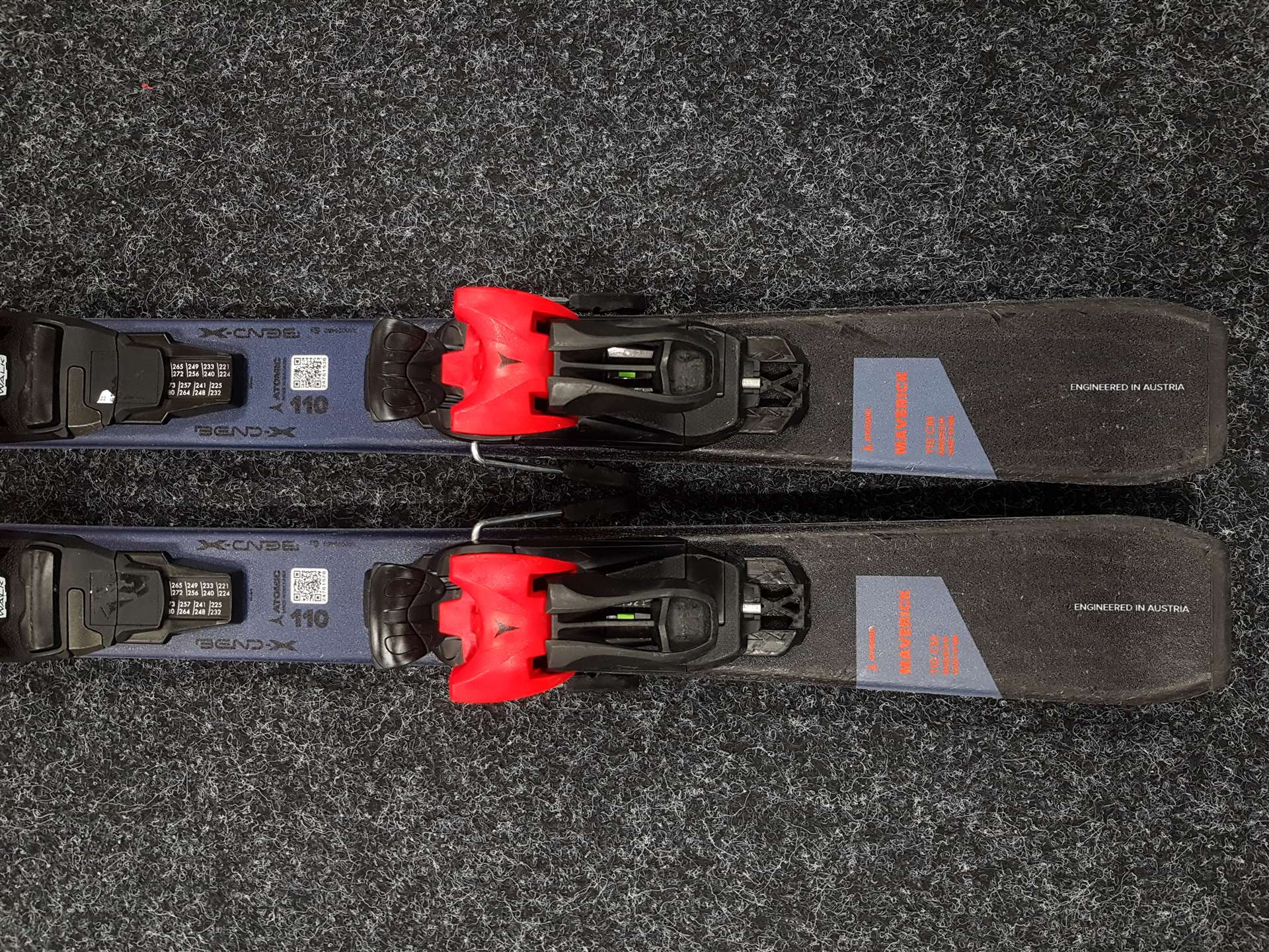 Použité detské lyže ATOMIC MAVERICK + viazanie Atomic 4.5