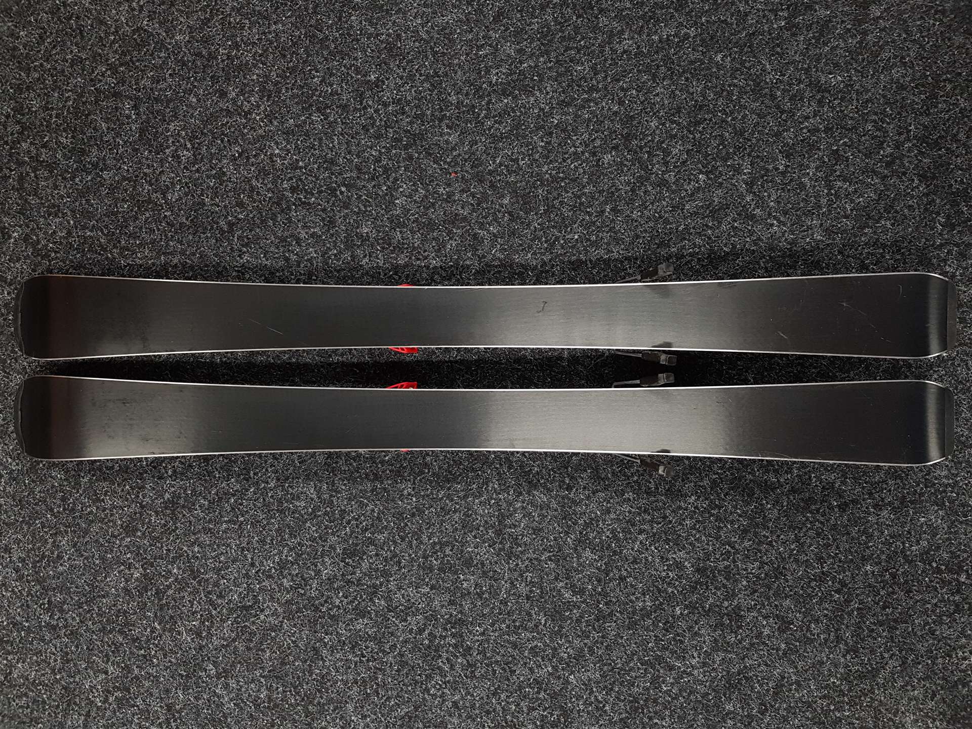 Použité detské lyže ATOMIC MAVERICK + viazanie Atomic 4.5