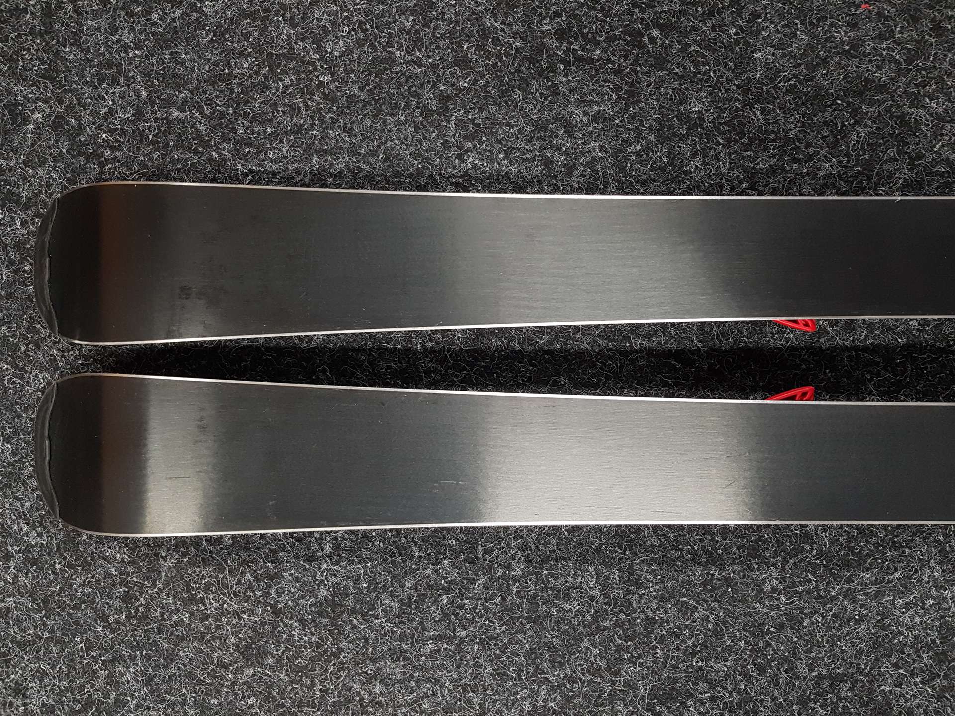 Použité detské lyže ATOMIC MAVERICK + viazanie Atomic 4.5