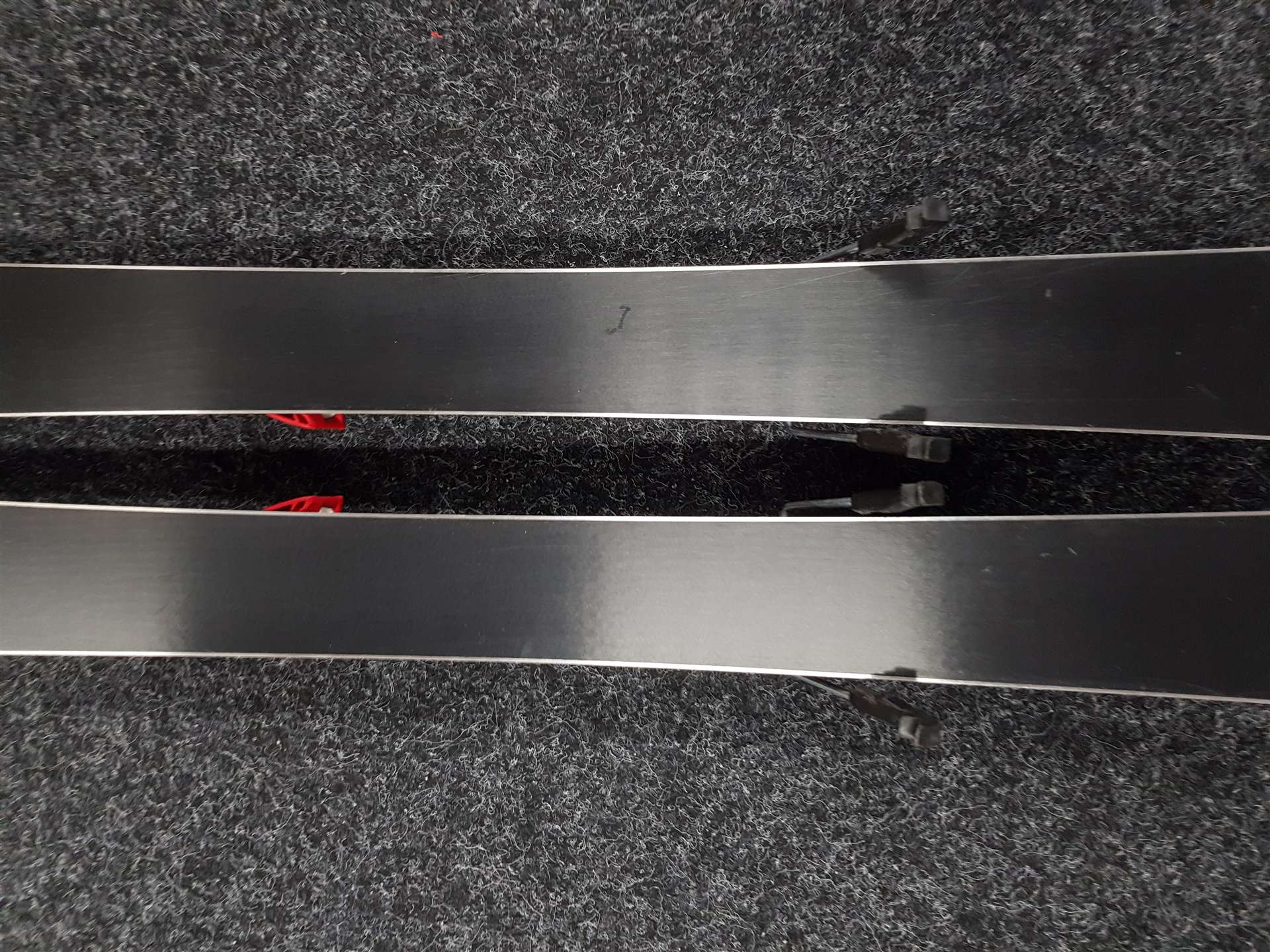 Použité detské lyže ATOMIC MAVERICK + viazanie Atomic 4.5