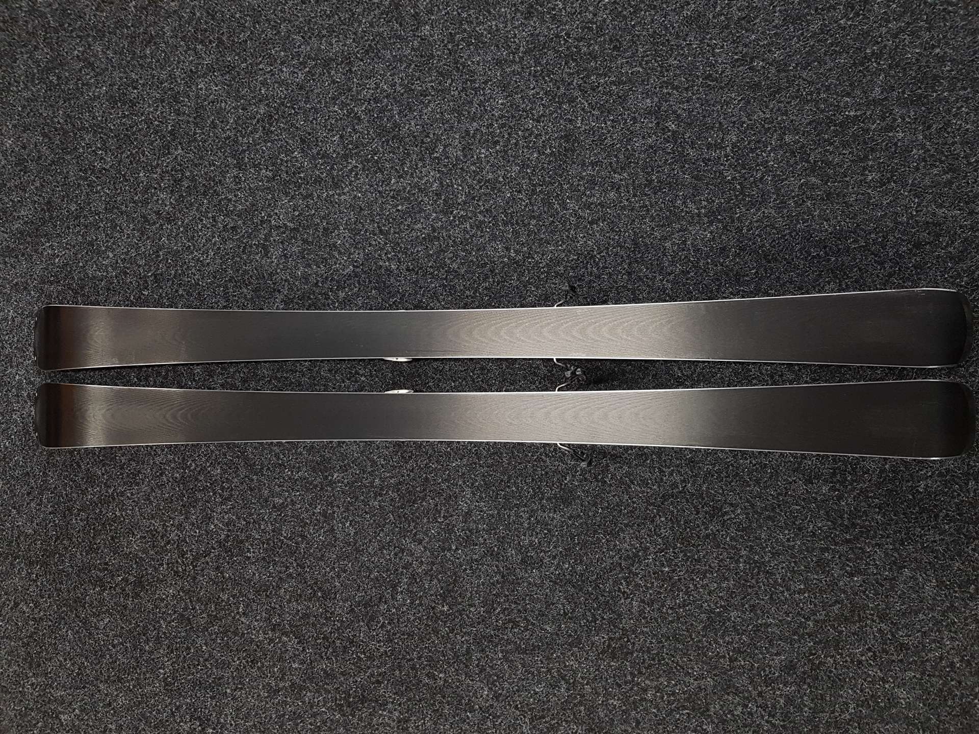 Sci usati VOLKL DEACON 7.4 + attacchi Marker FDT 10