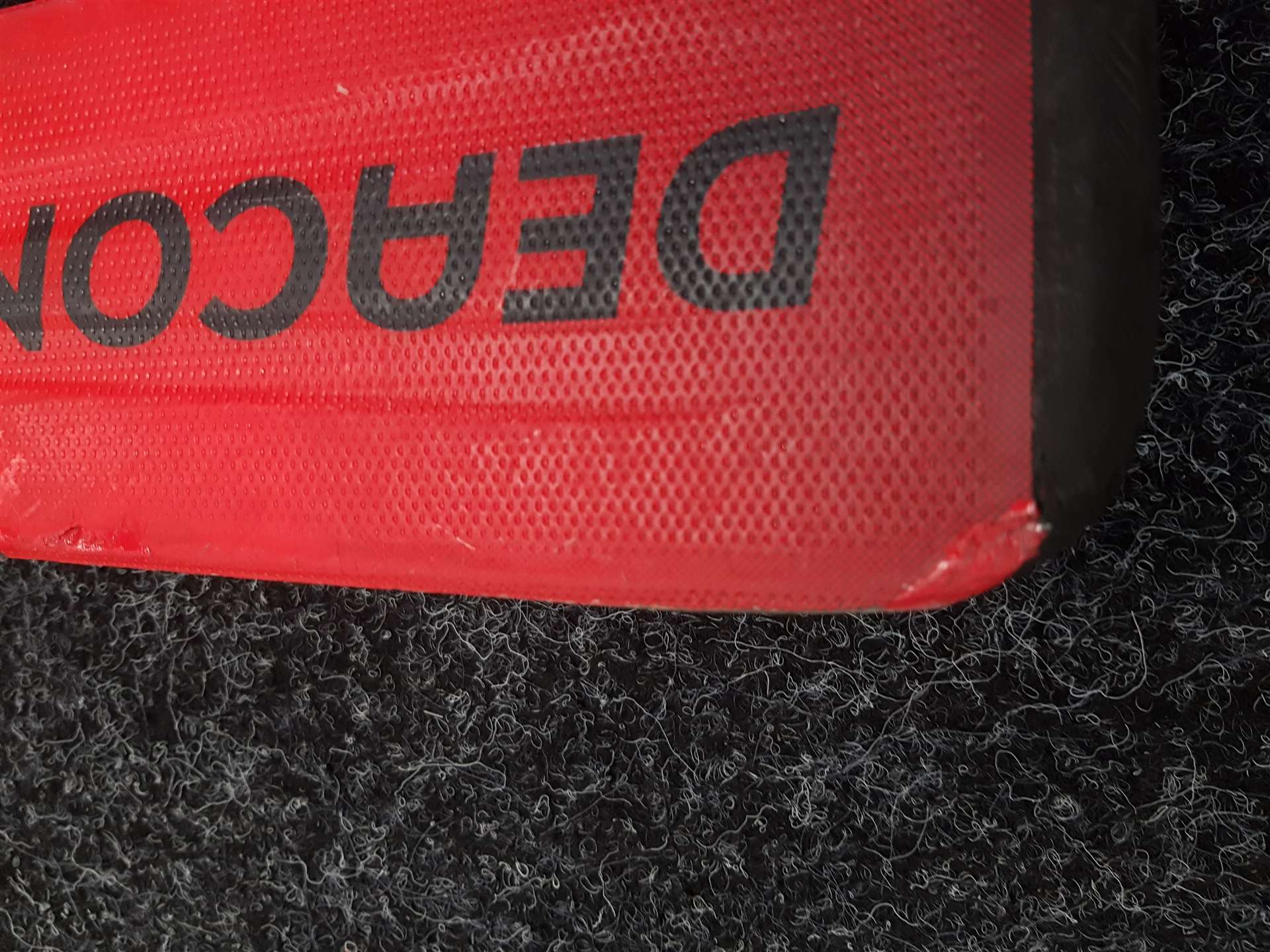 Sci usati VOLKL DEACON 7.4 + attacchi Marker FDT 10