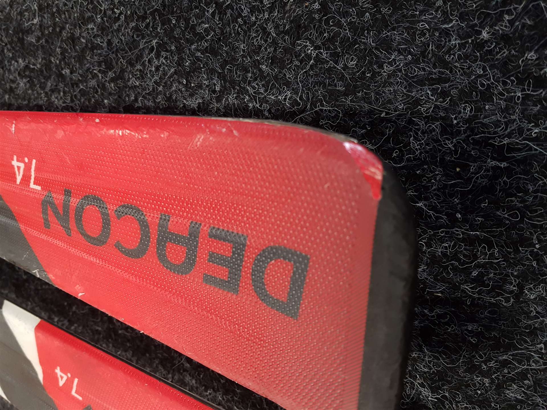 Sci usati VOLKL DEACON 7.4 + attacchi Marker FDT 10