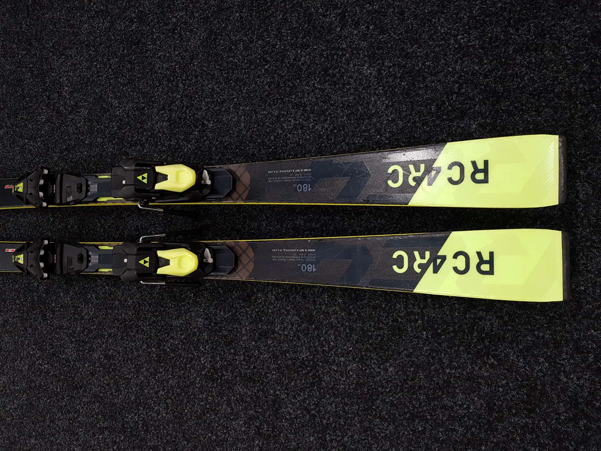 Použité lyže FISCHER RC4 SC + viazanie Fischer Z12