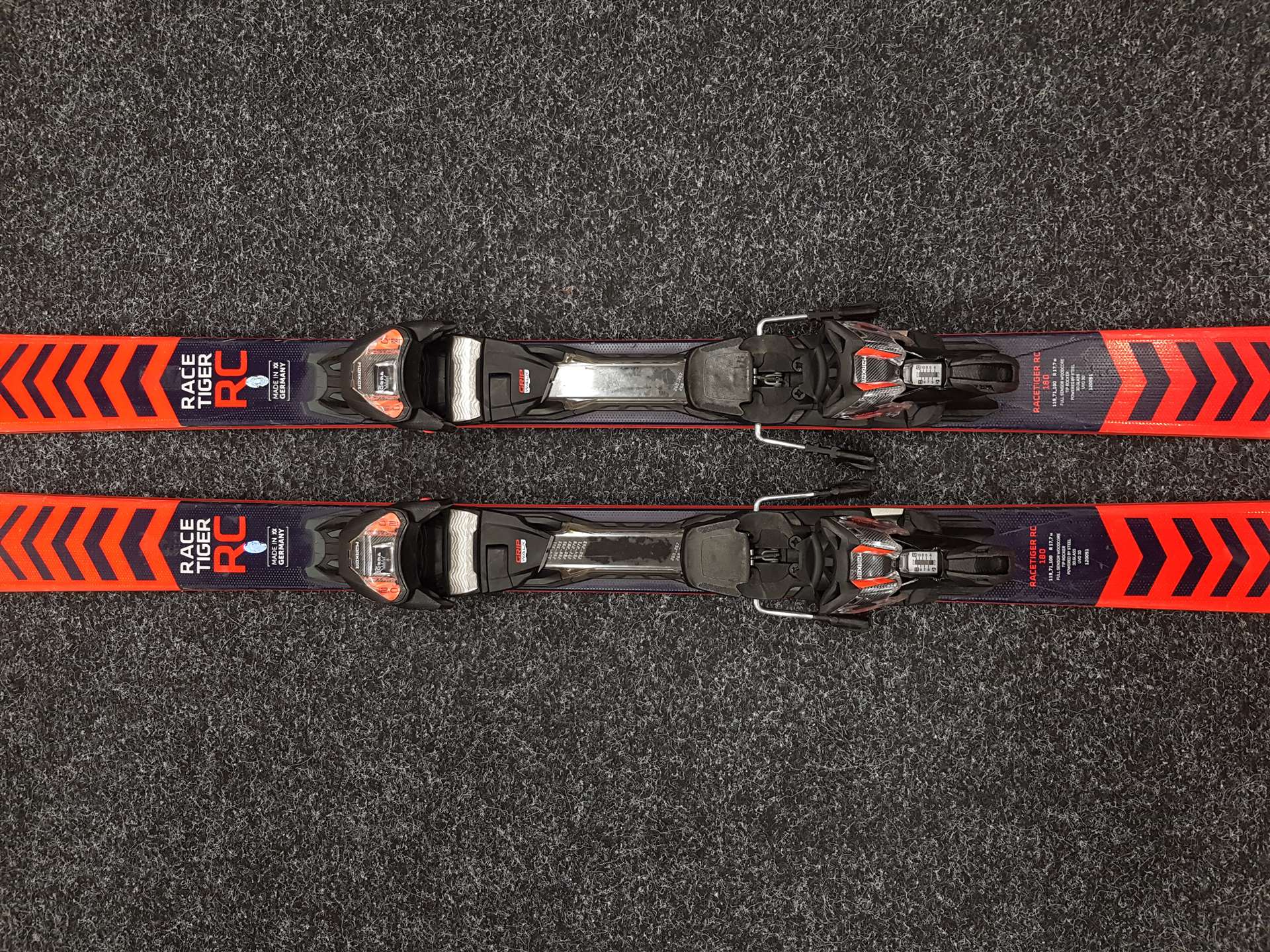 Gebrauchte VOLKL Racetiger RC Ski + Marker Motion 12.0 Bindungen