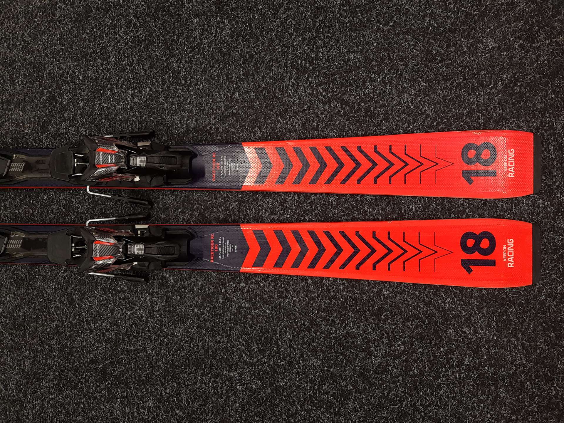 Gebrauchte VOLKL Racetiger RC Ski + Marker Motion 12.0 Bindungen
