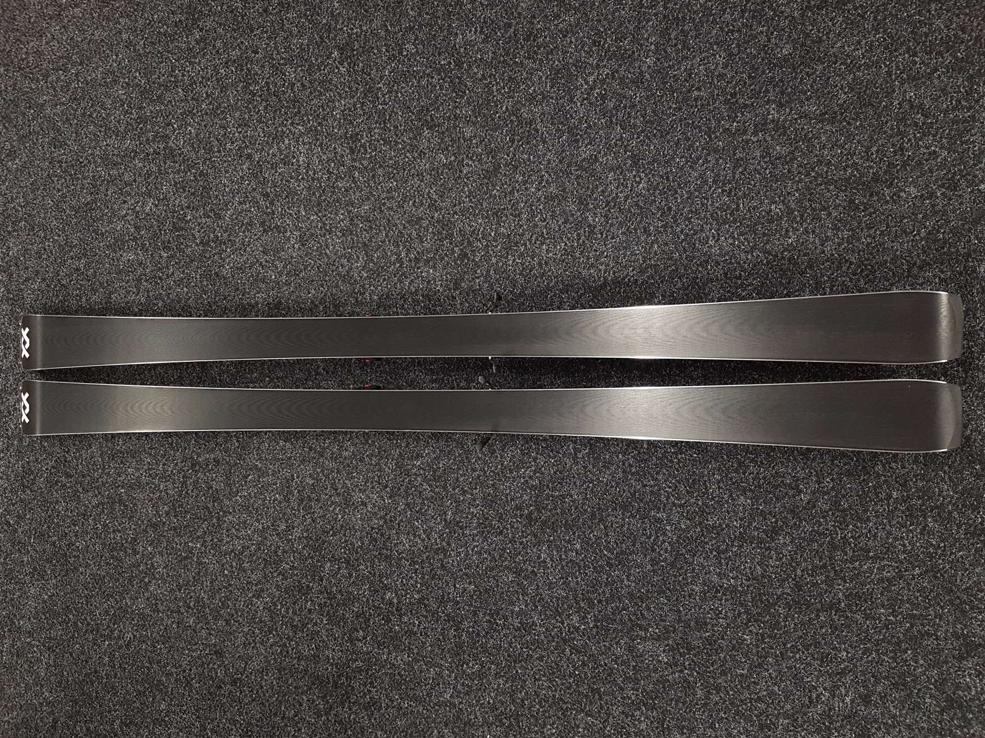 Gebrauchte VOLKL Racetiger RC Ski + Marker Motion 12.0 Bindungen