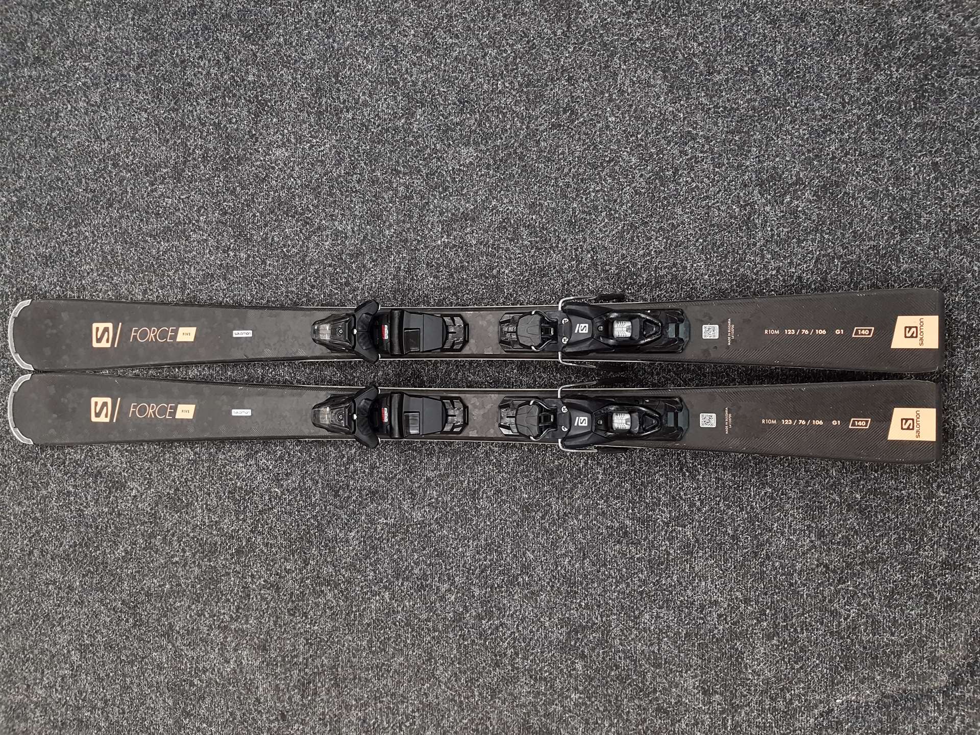 Esquís usados SALOMON FORCE FIVE