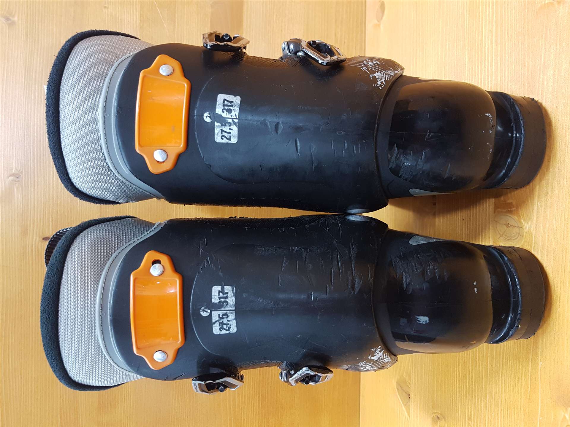 Clăpari de schi SALOMON Mission 500 folosiți