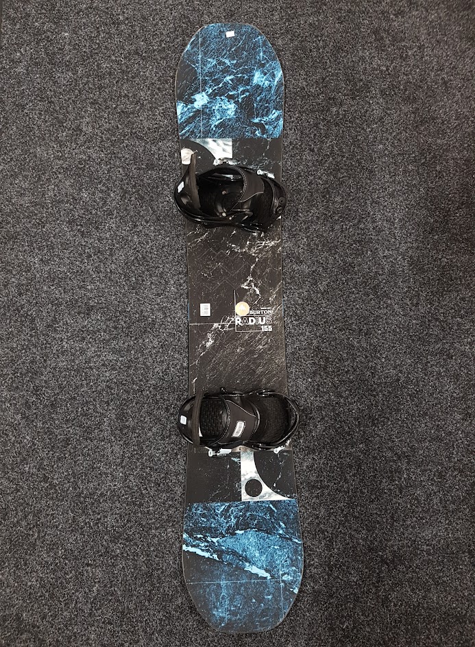 Snowboard Burton Radius d'occasion + fixations Burton taille S