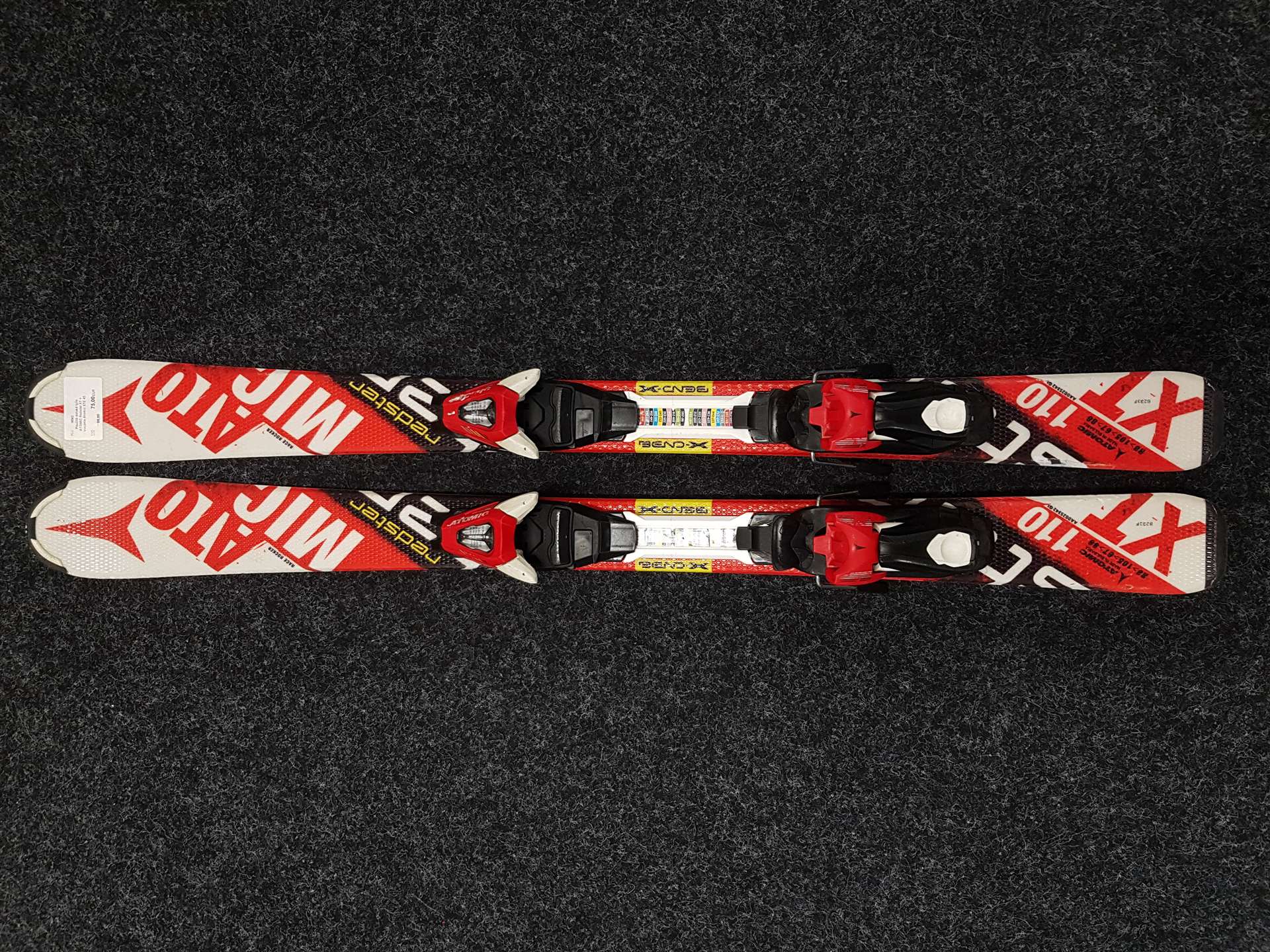 Sci da sci usati per bambini, modello ATOMIC Redster XT + attacchi Atomic XTE 45.