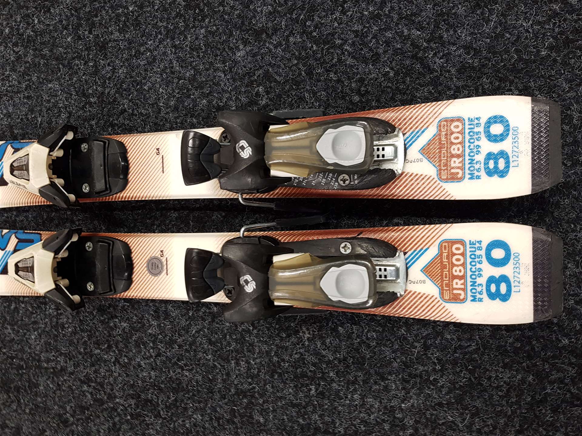 Použité lyže SALOMON Enduro JR 800  + viazanie Salomon 4,5